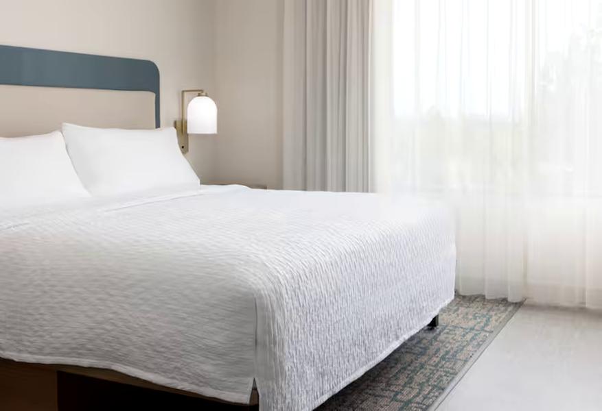 Studio King Size Bed