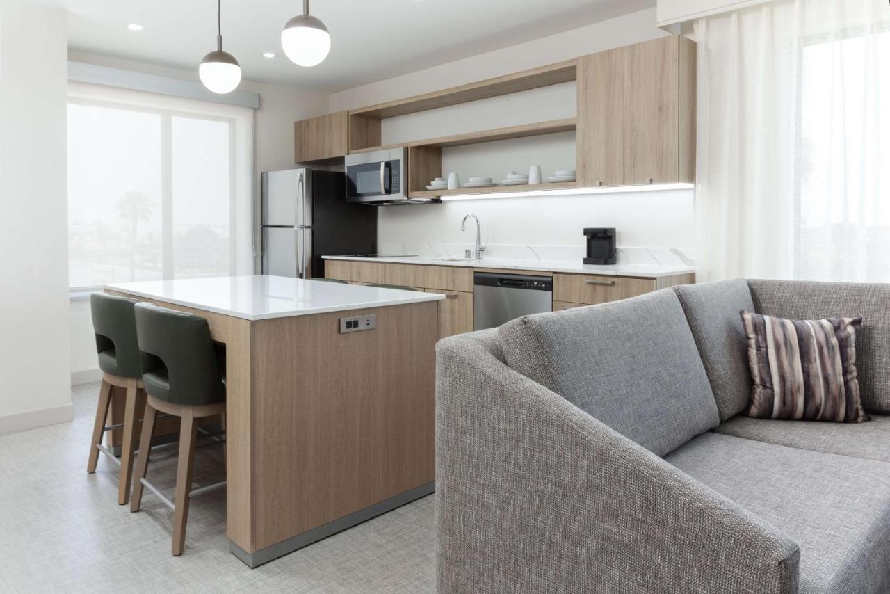 Studio King Size Bed