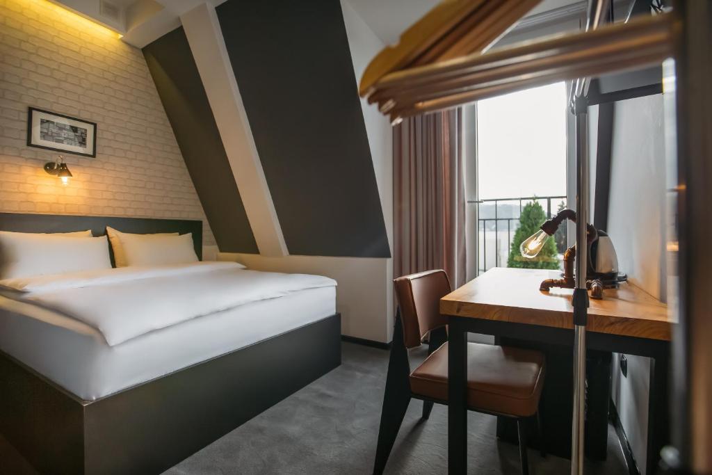 Double Deluxe with Balcony