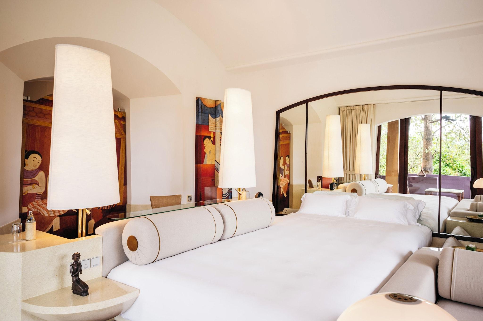 Double Garden View King Bed