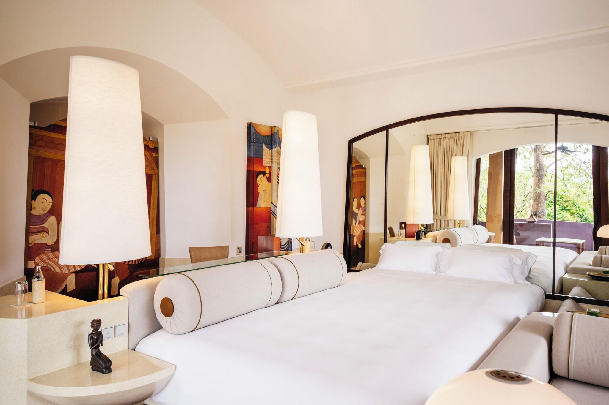 Double Garden View King Bed