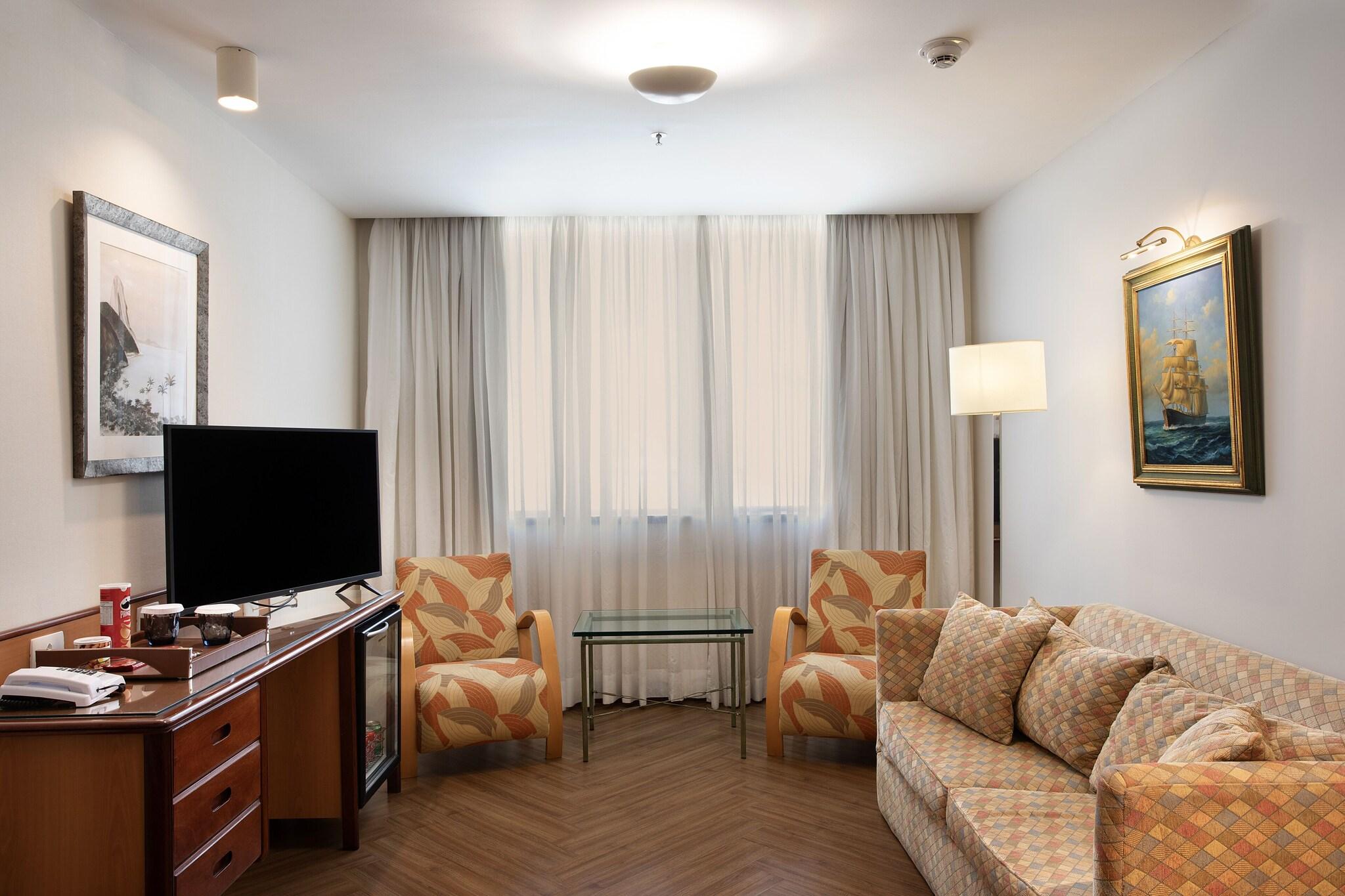 Junior Suite King Size Bed