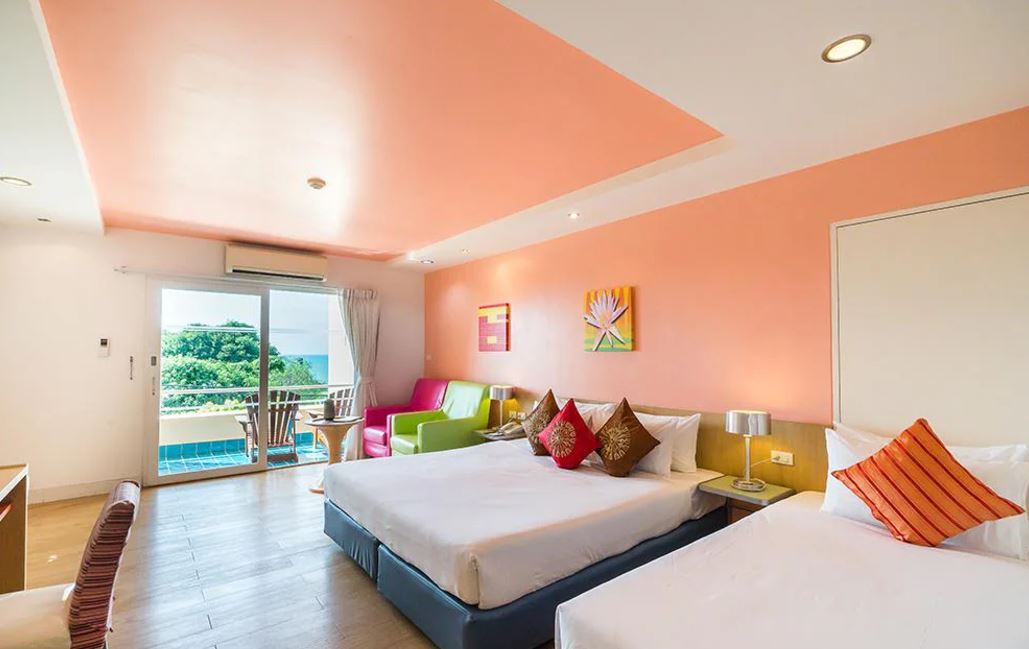 Twin Deluxe Pool View