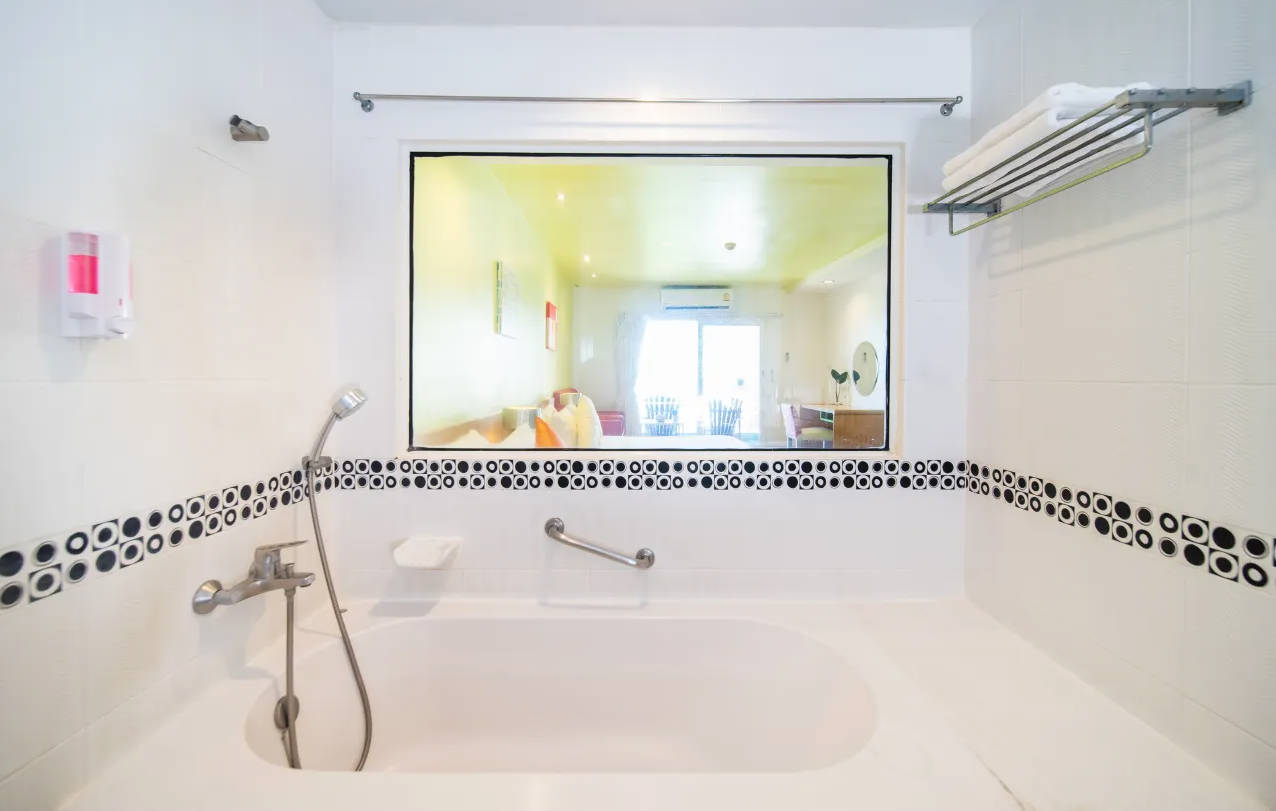 Twin Deluxe Two Queen Beds