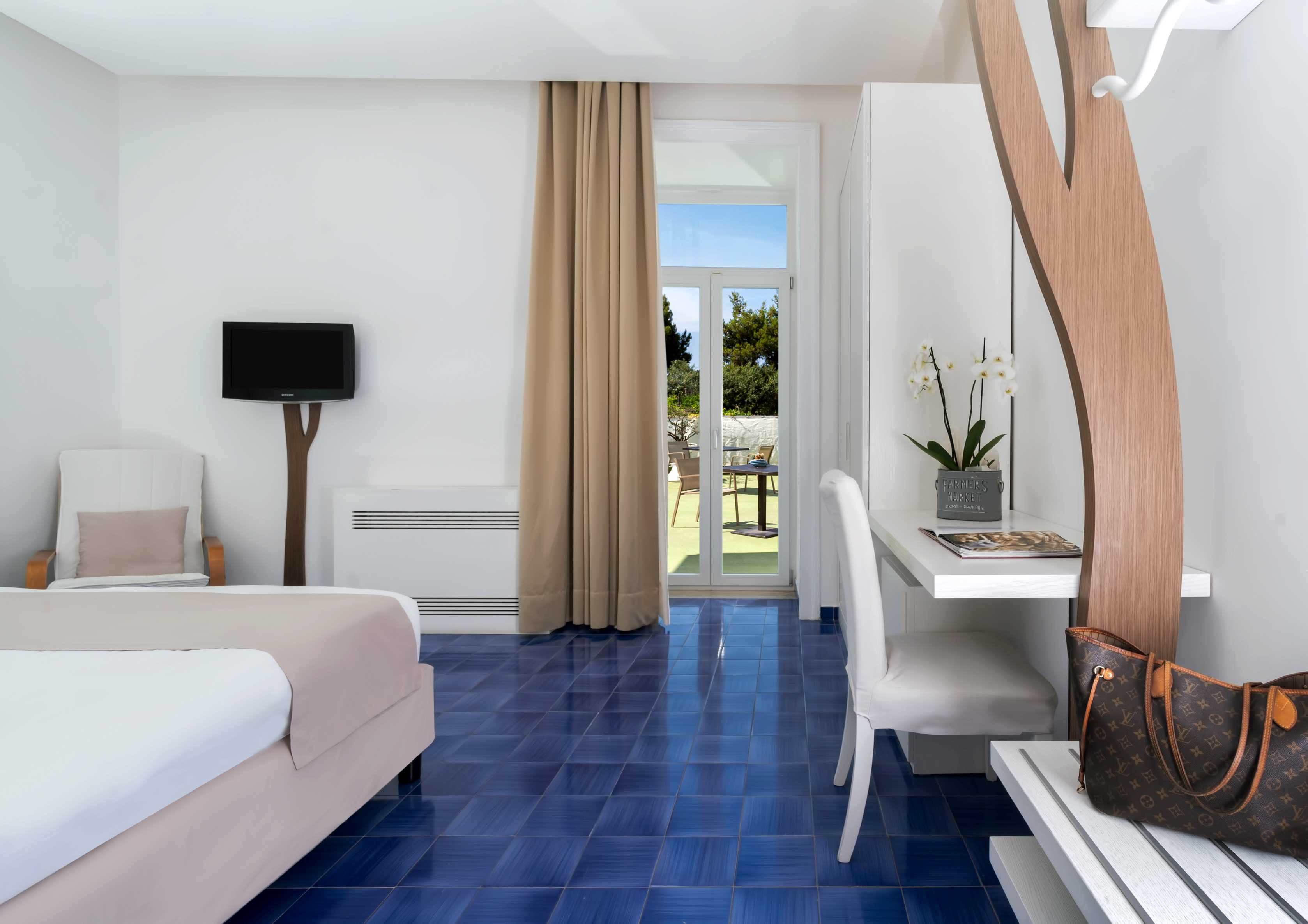 Double or Twin Superior