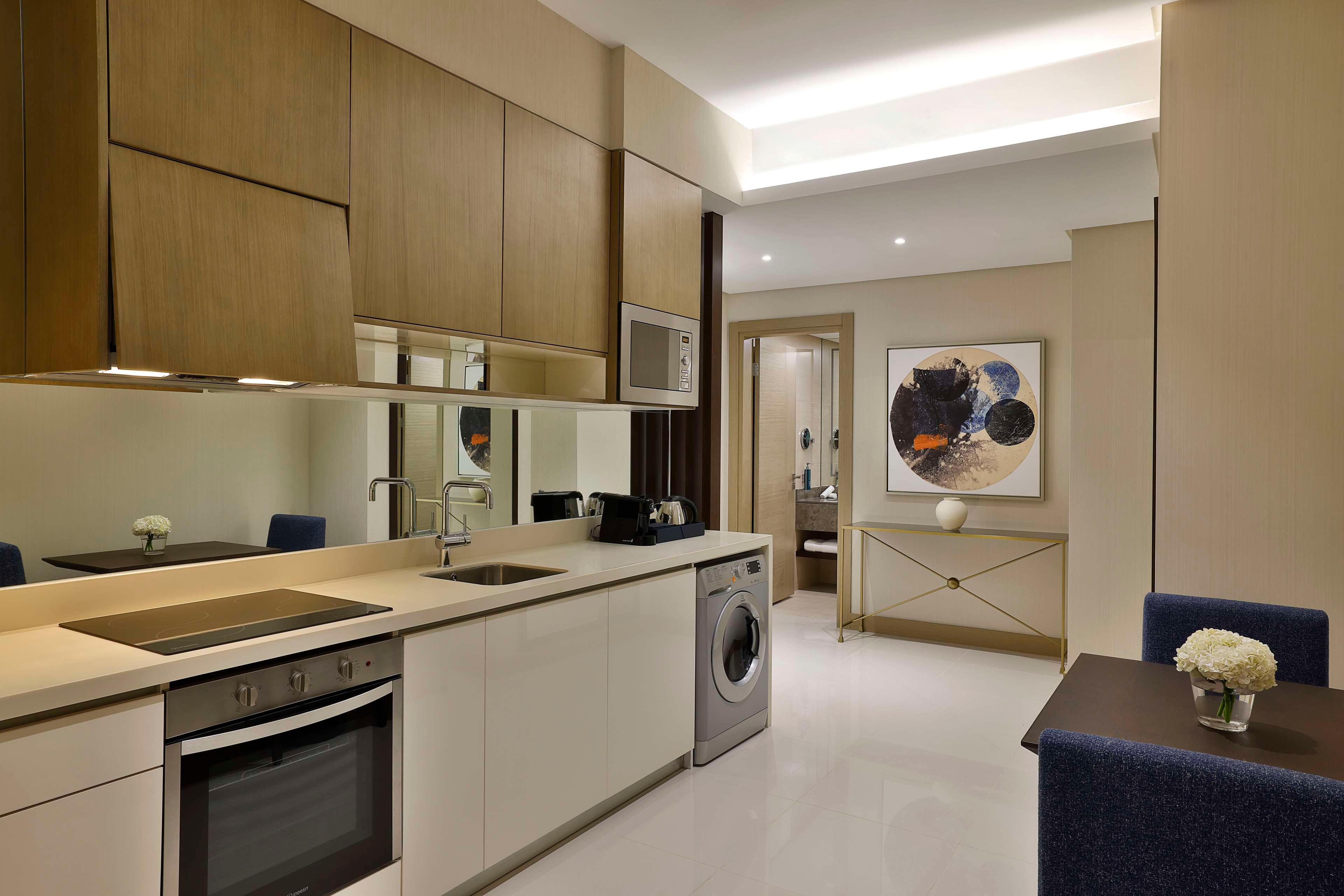 Studio Deluxe King Bed