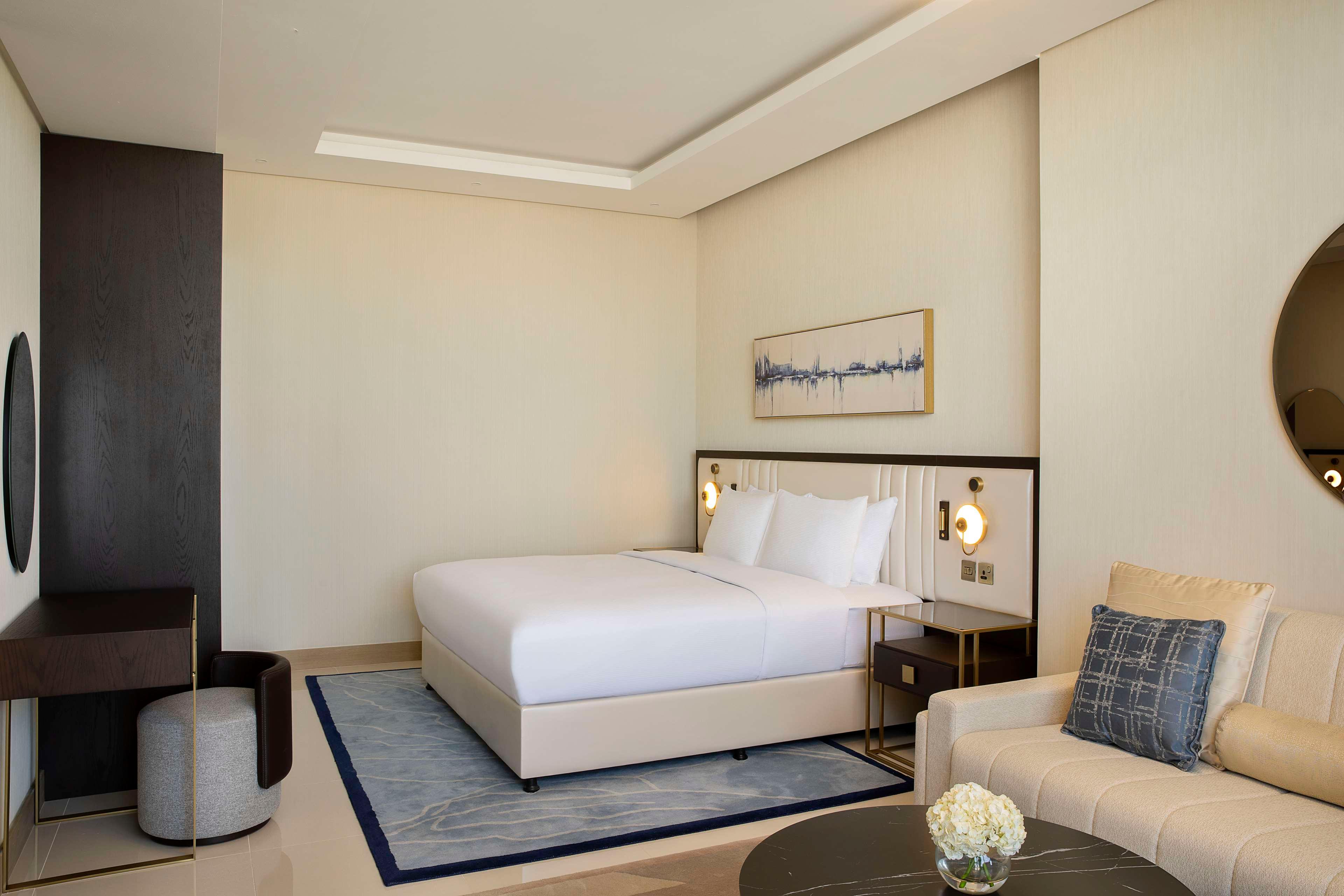 Studio Deluxe King Bed