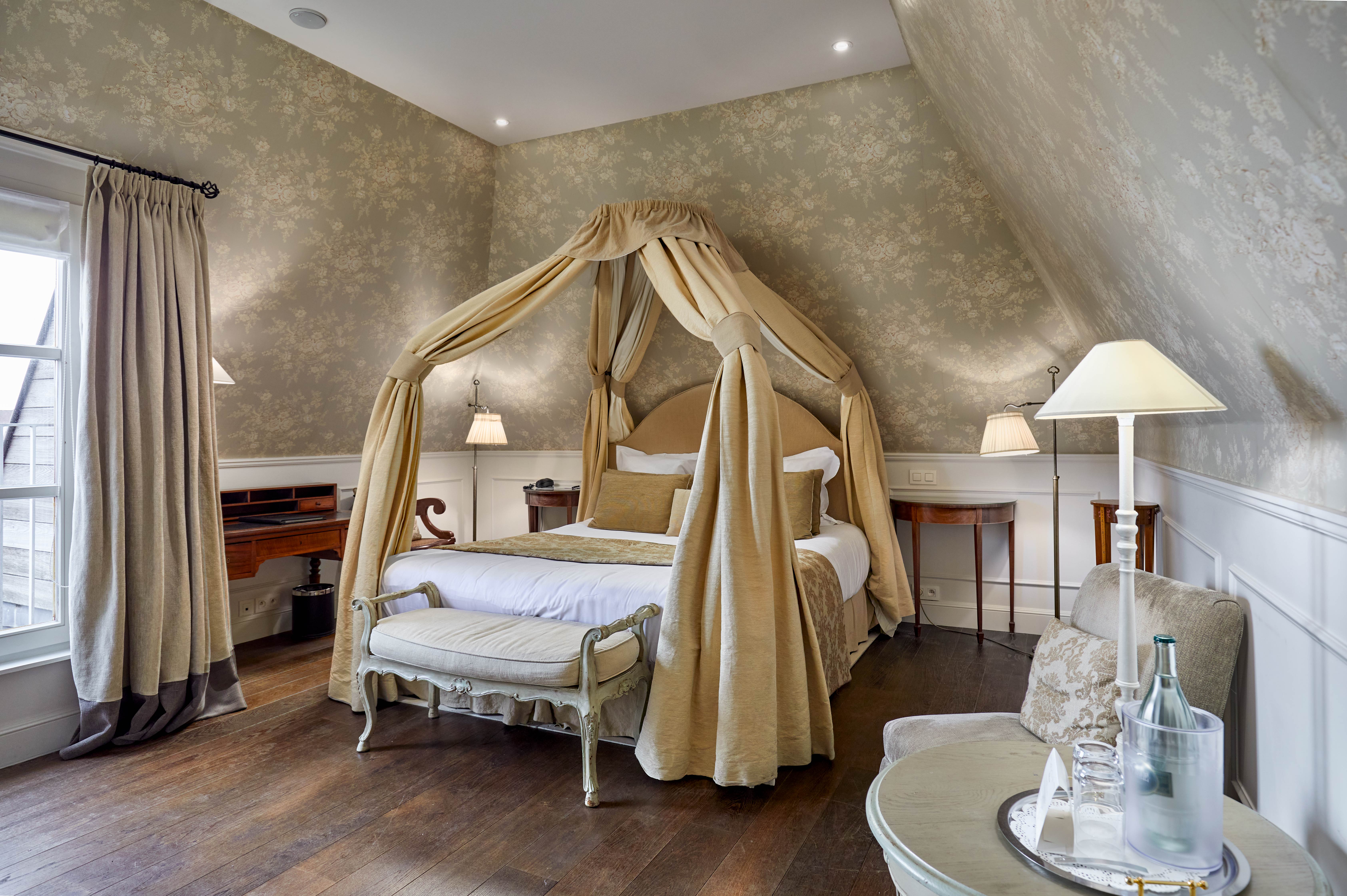 Junior Suite Standard