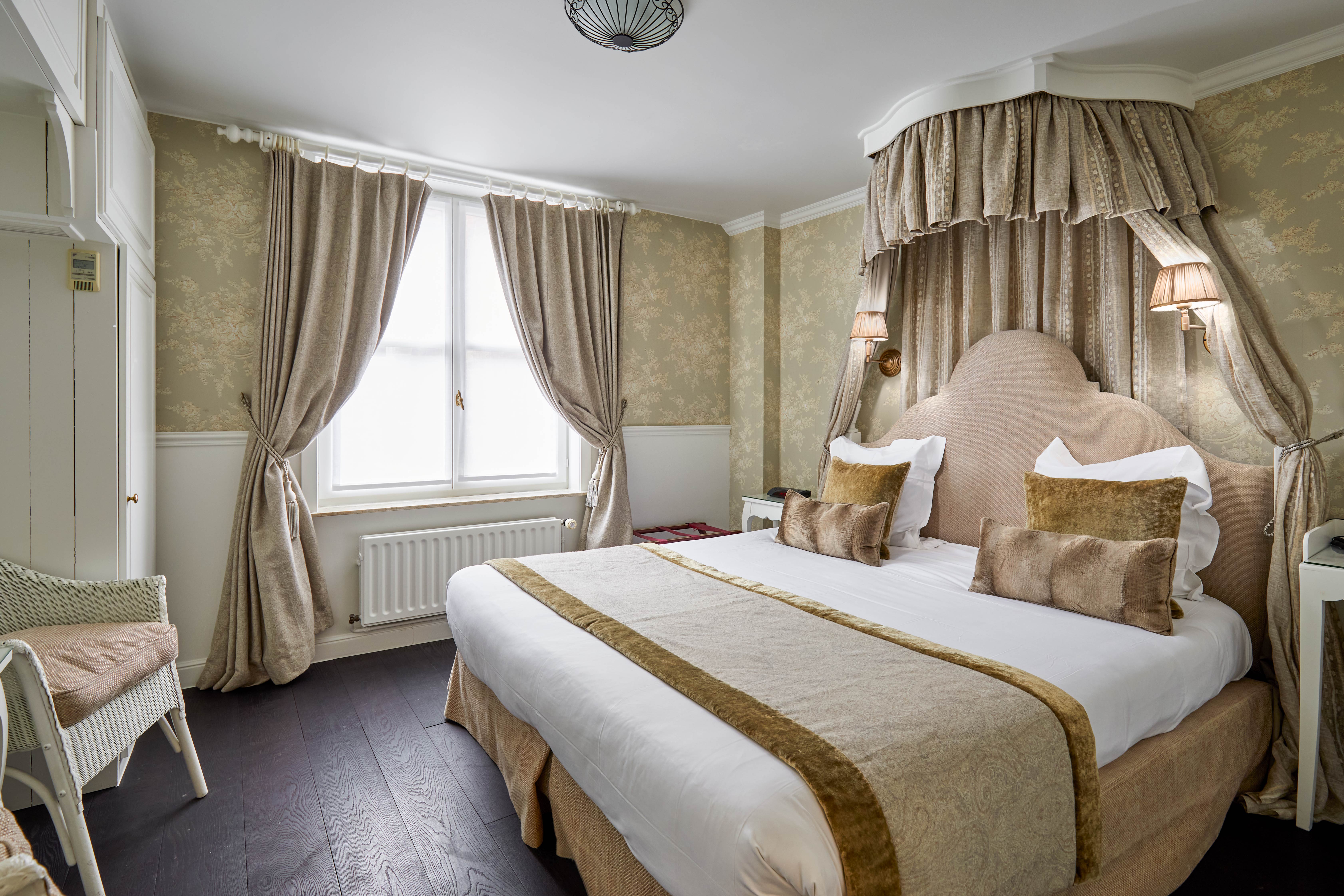 Double or Twin Standard