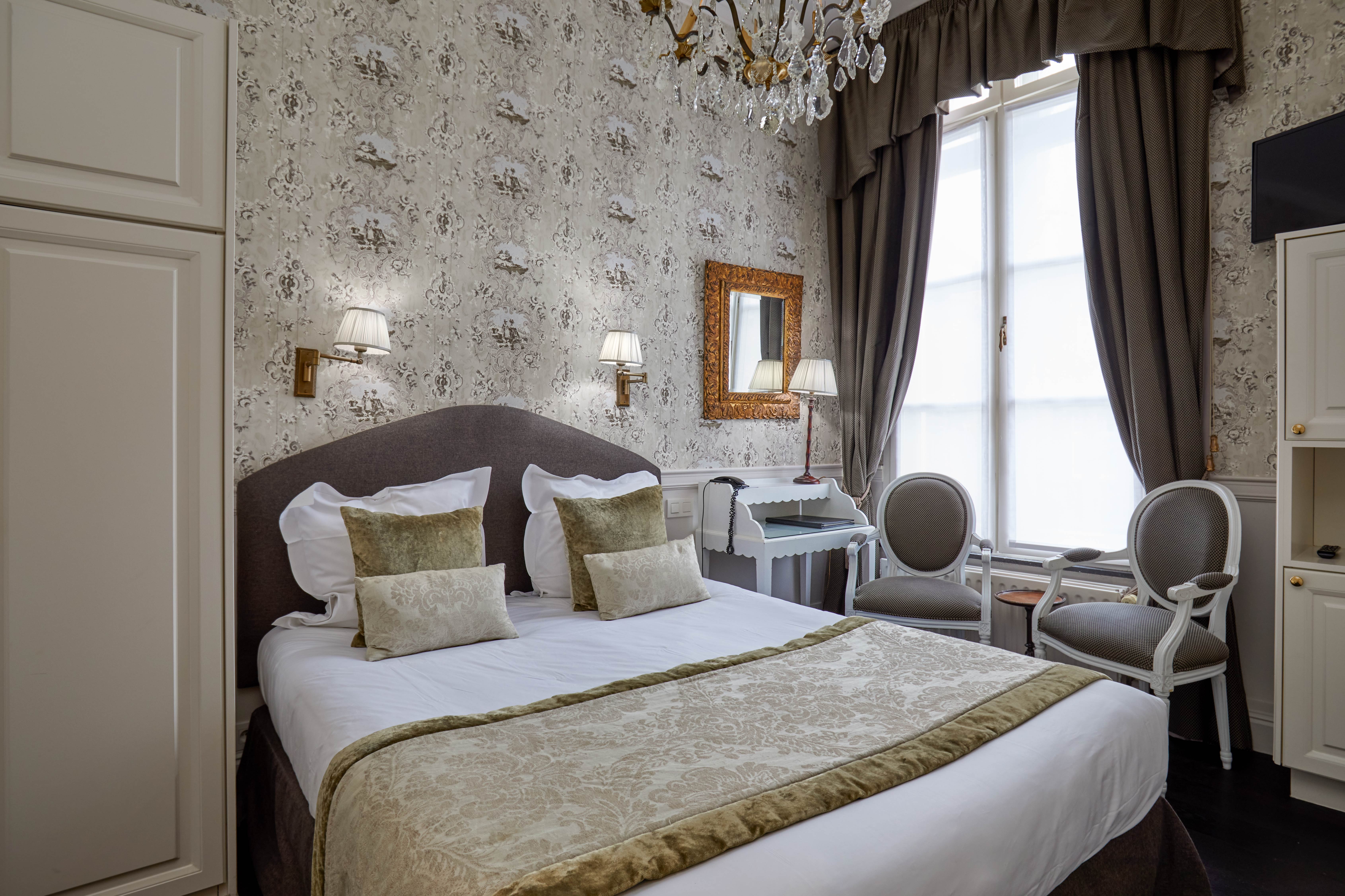 Double or Twin Standard