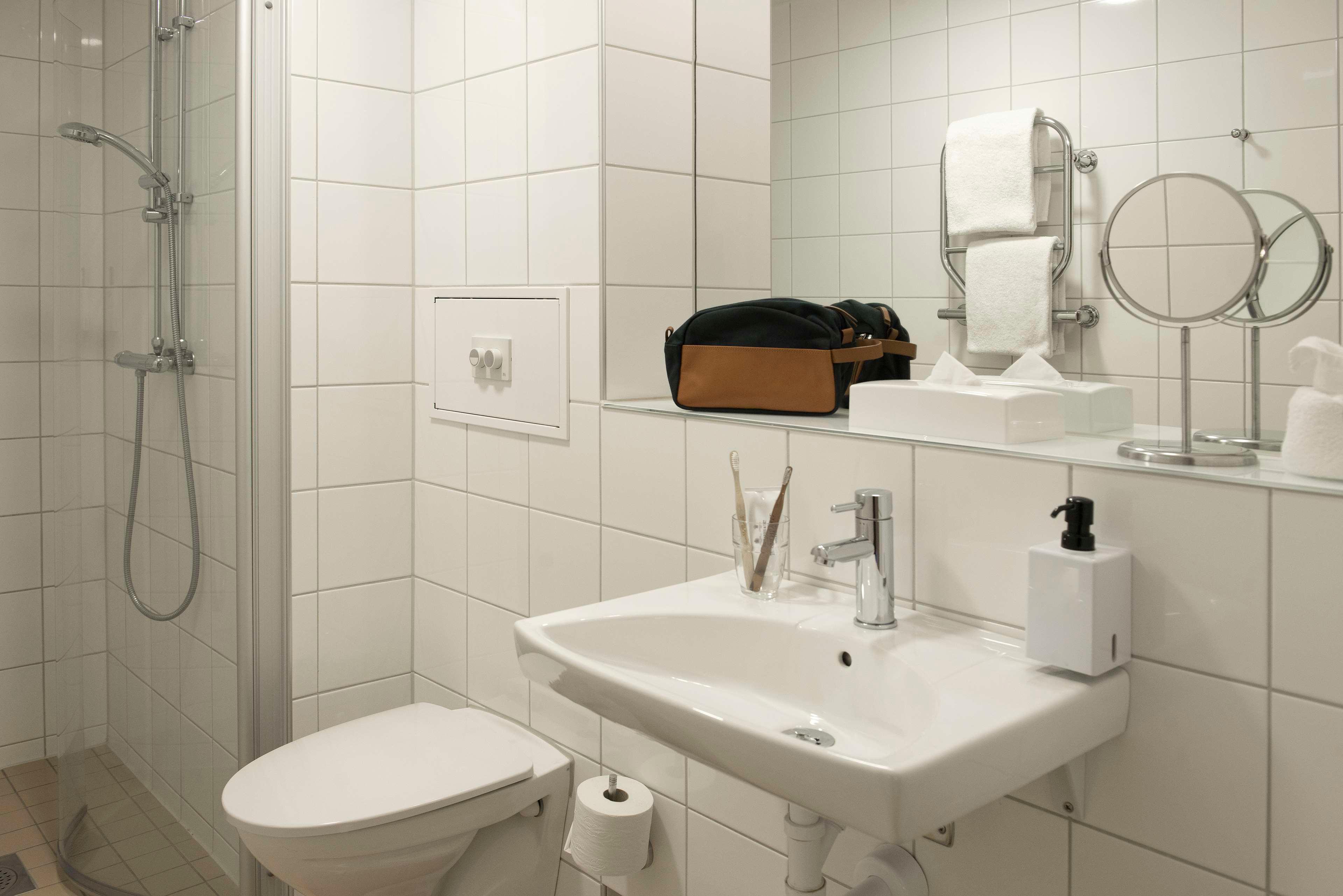 Twin with Kitchenette