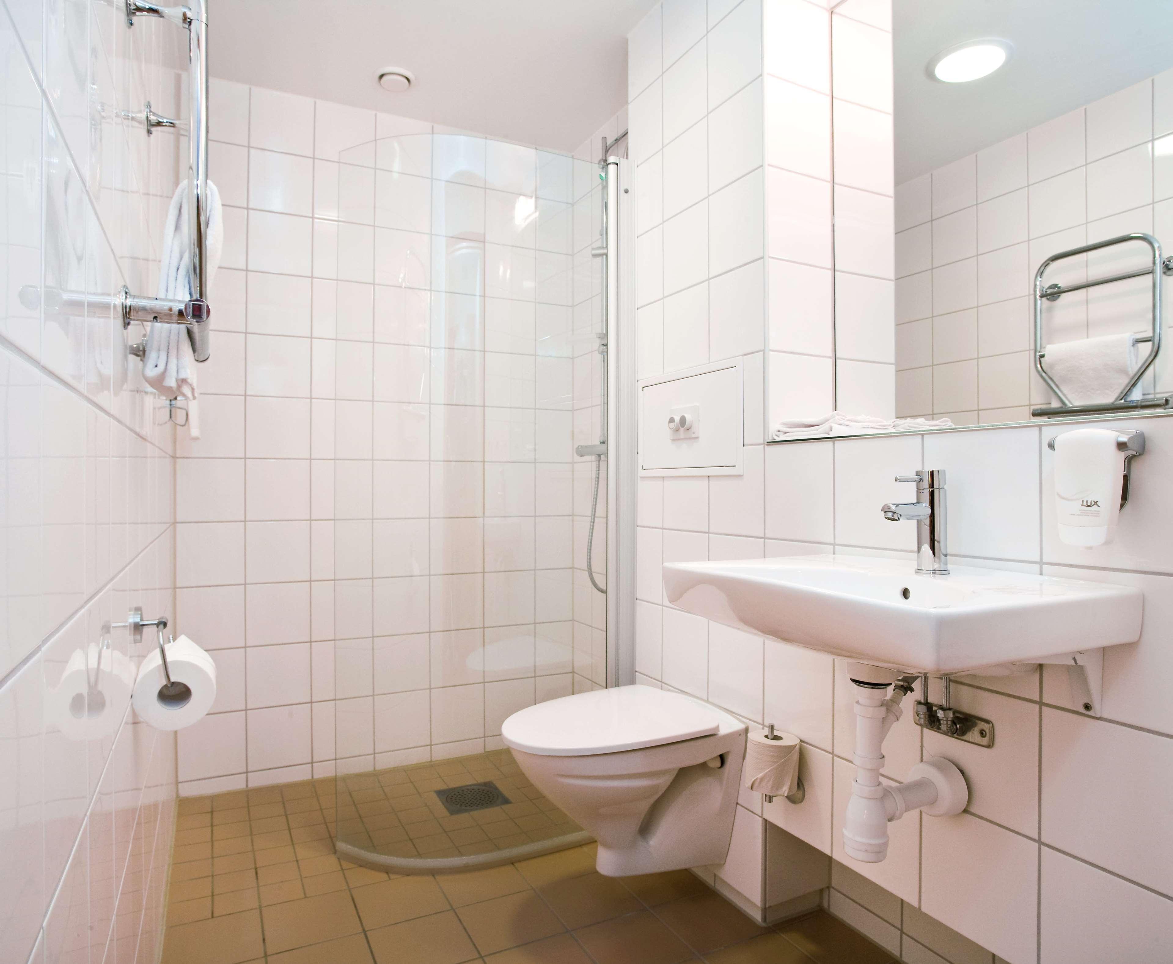 Double Single with Kitchenette