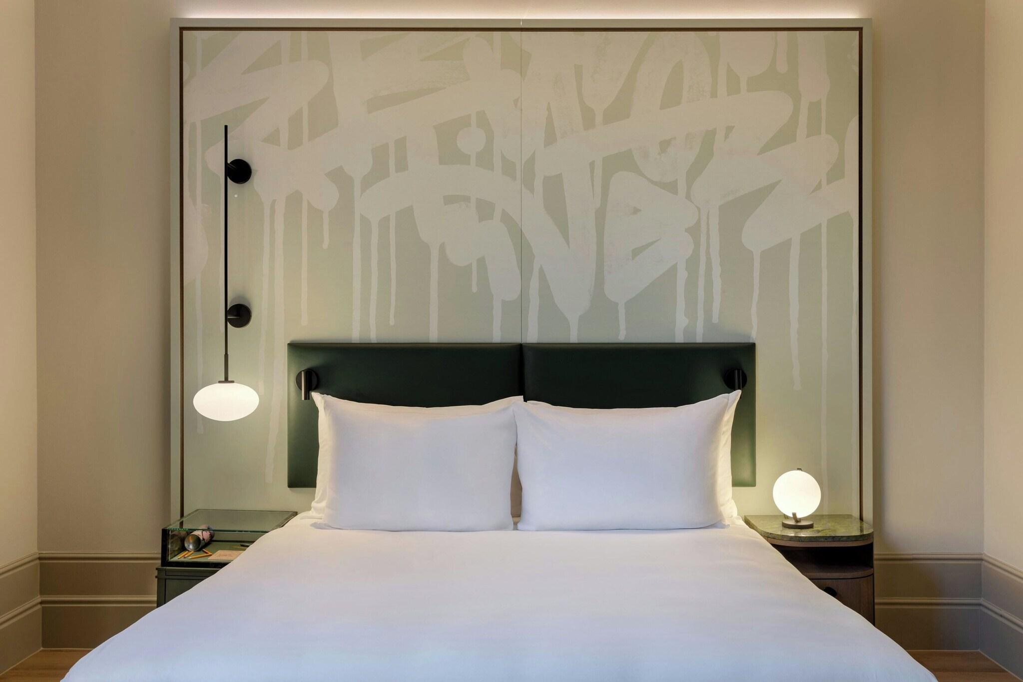 Junior Suite King Size Bed