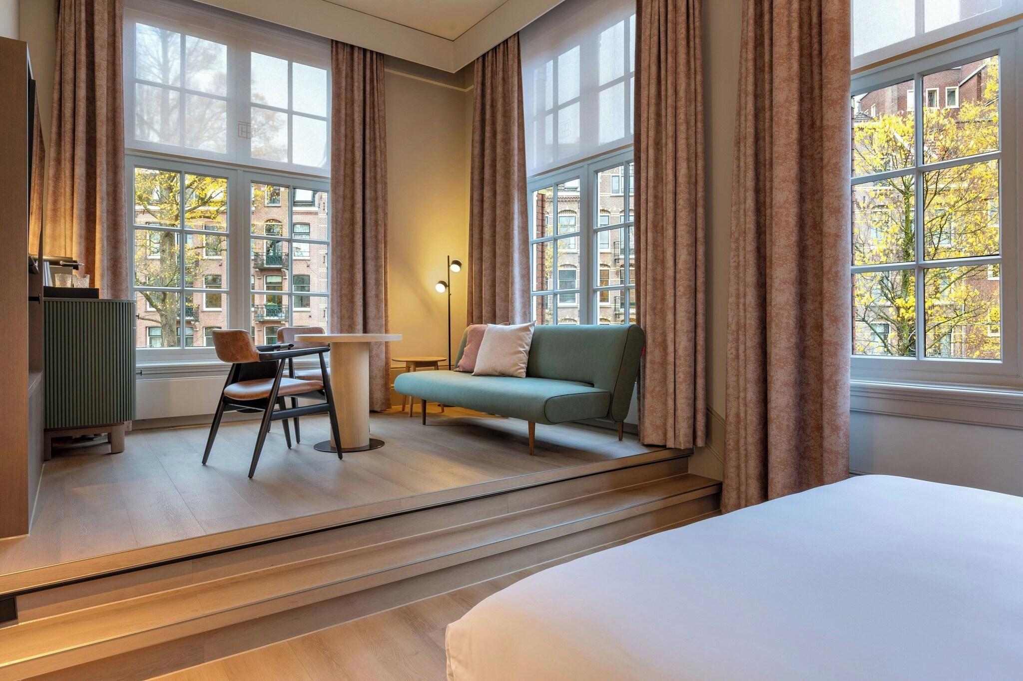 Junior Suite King Size Bed