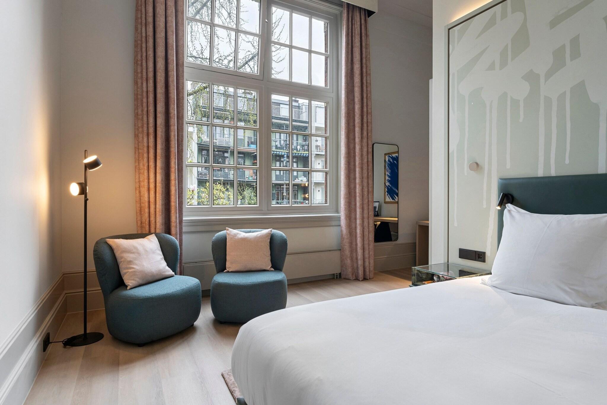 Double Superior Queen Bed