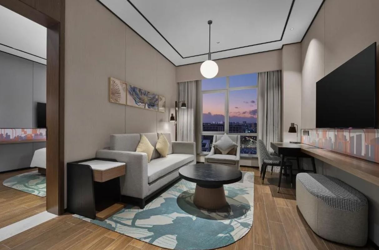 Suite King Bed One Bedroom 