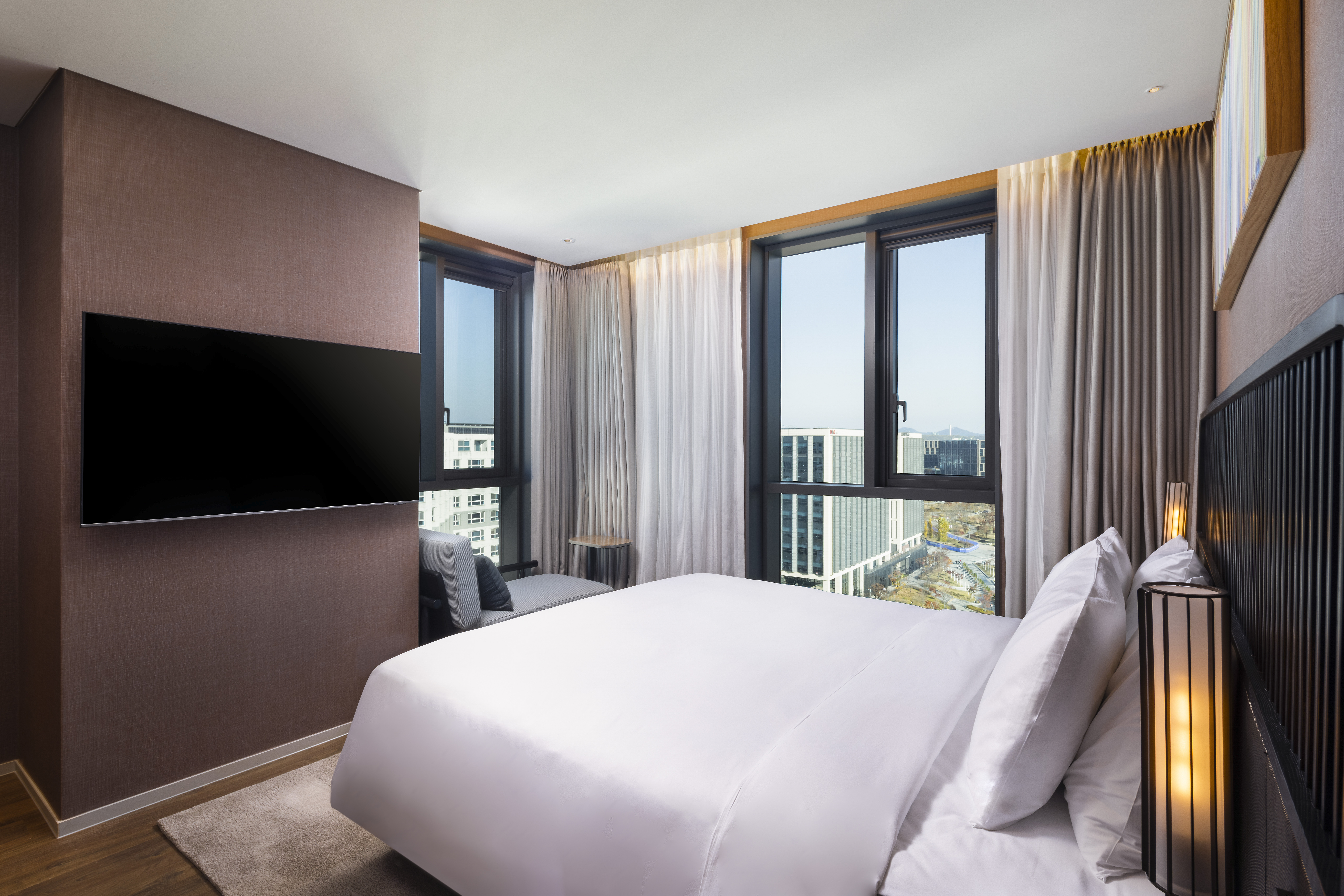 Junior Suite King Size Bed