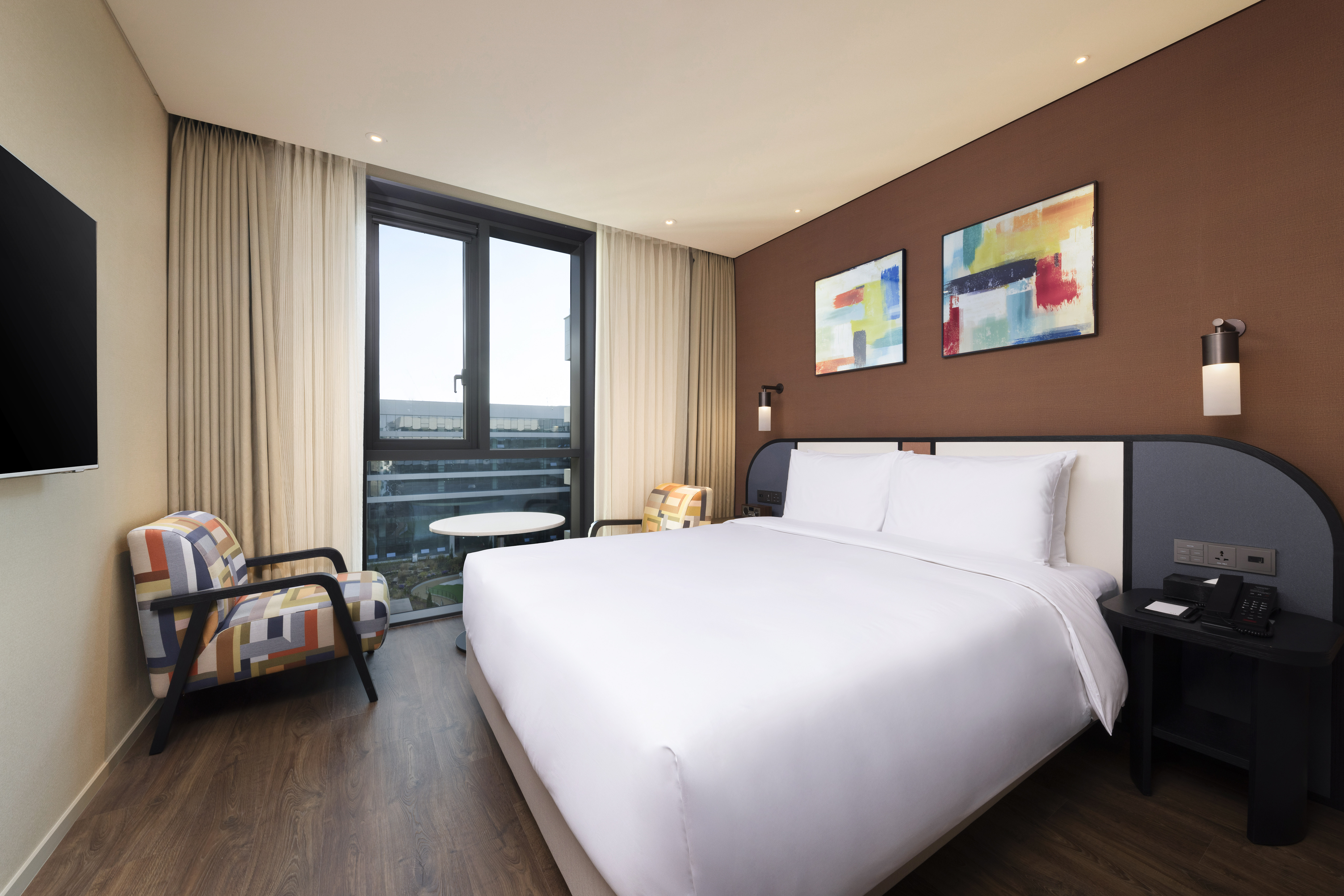 Double Queen Size Bed