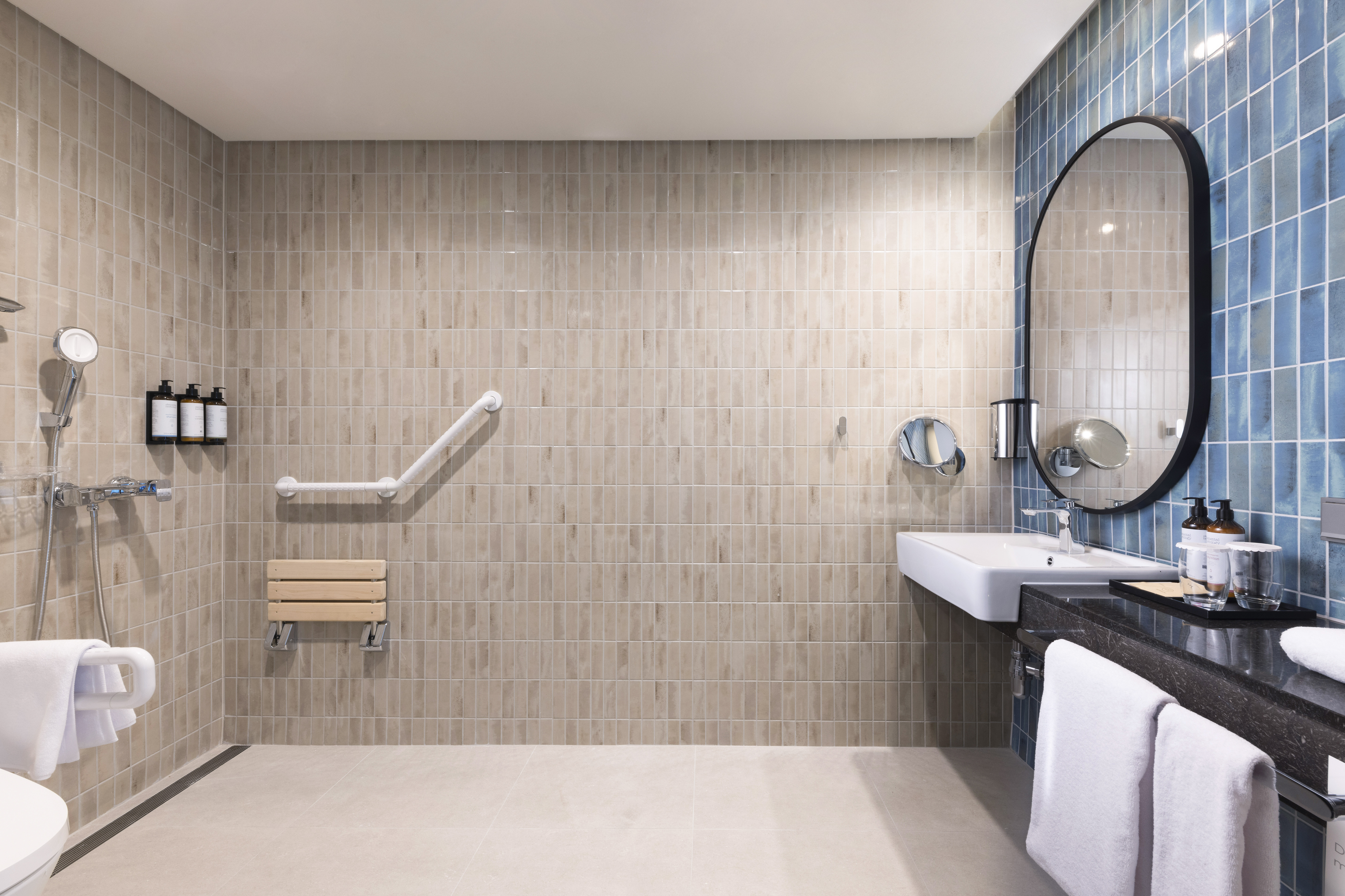 Double Superior Queen Bed