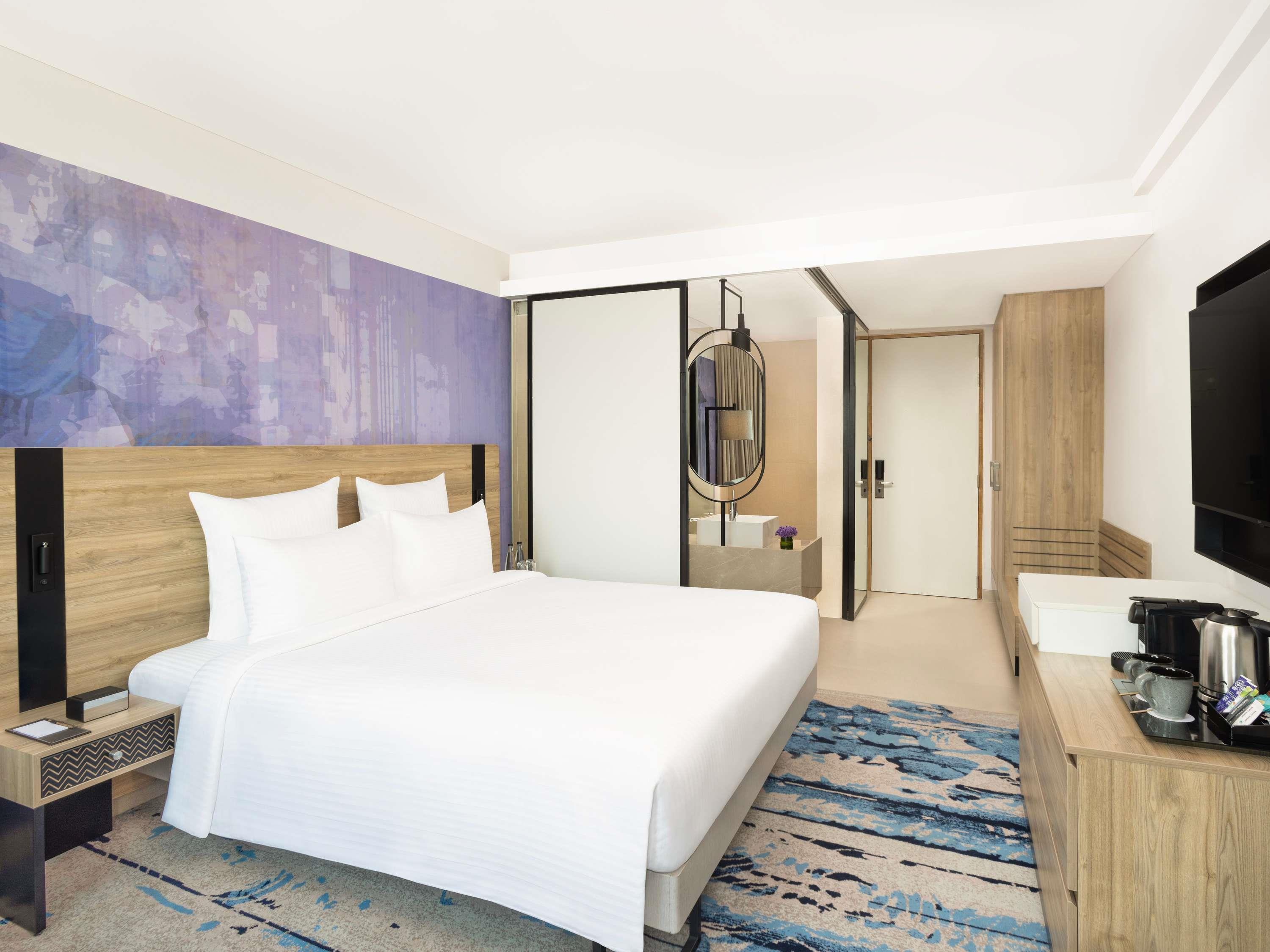 Double Deluxe King Bed