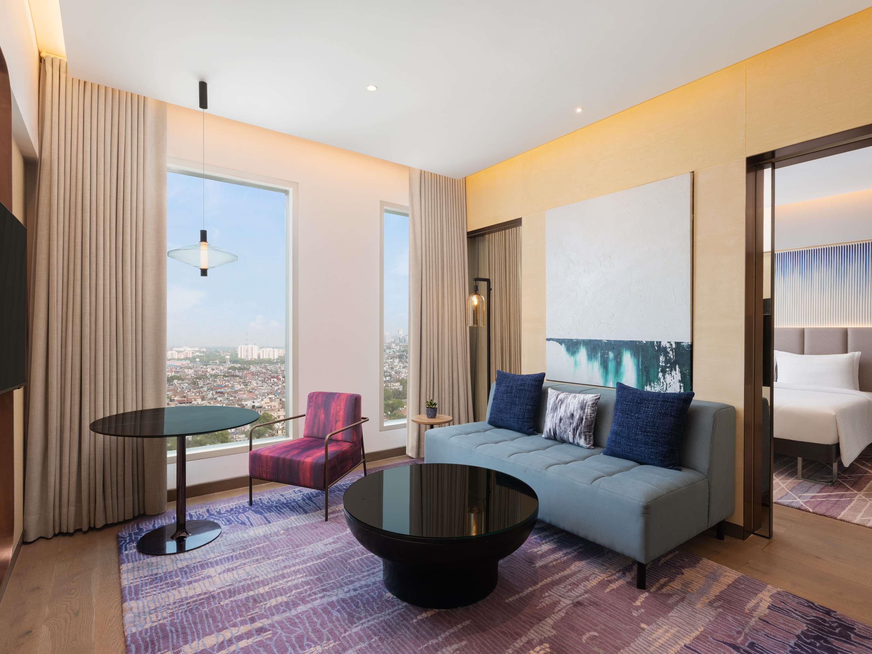 Junior Suite City View King Bed