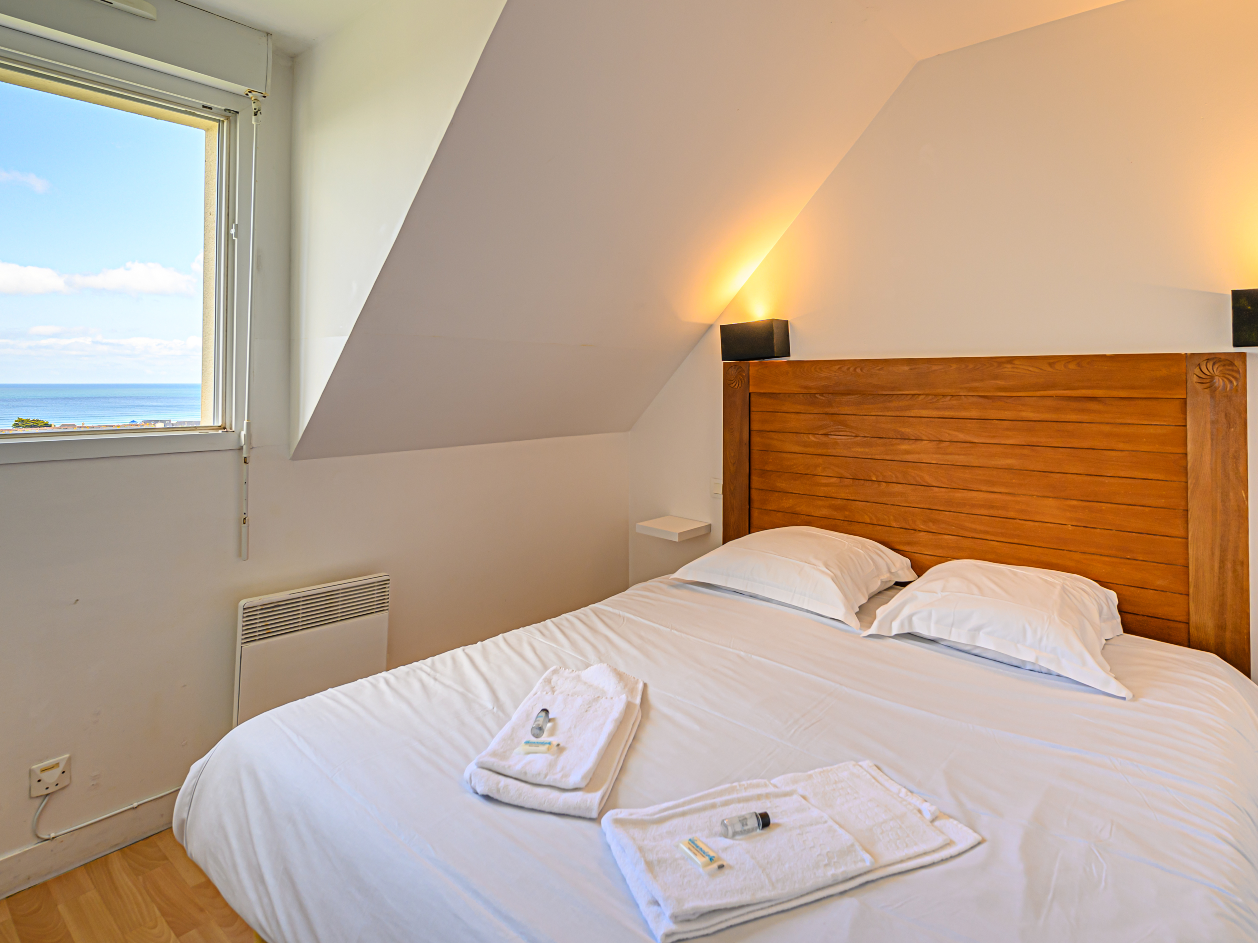 Home Capacity 6 Two Bedrooms