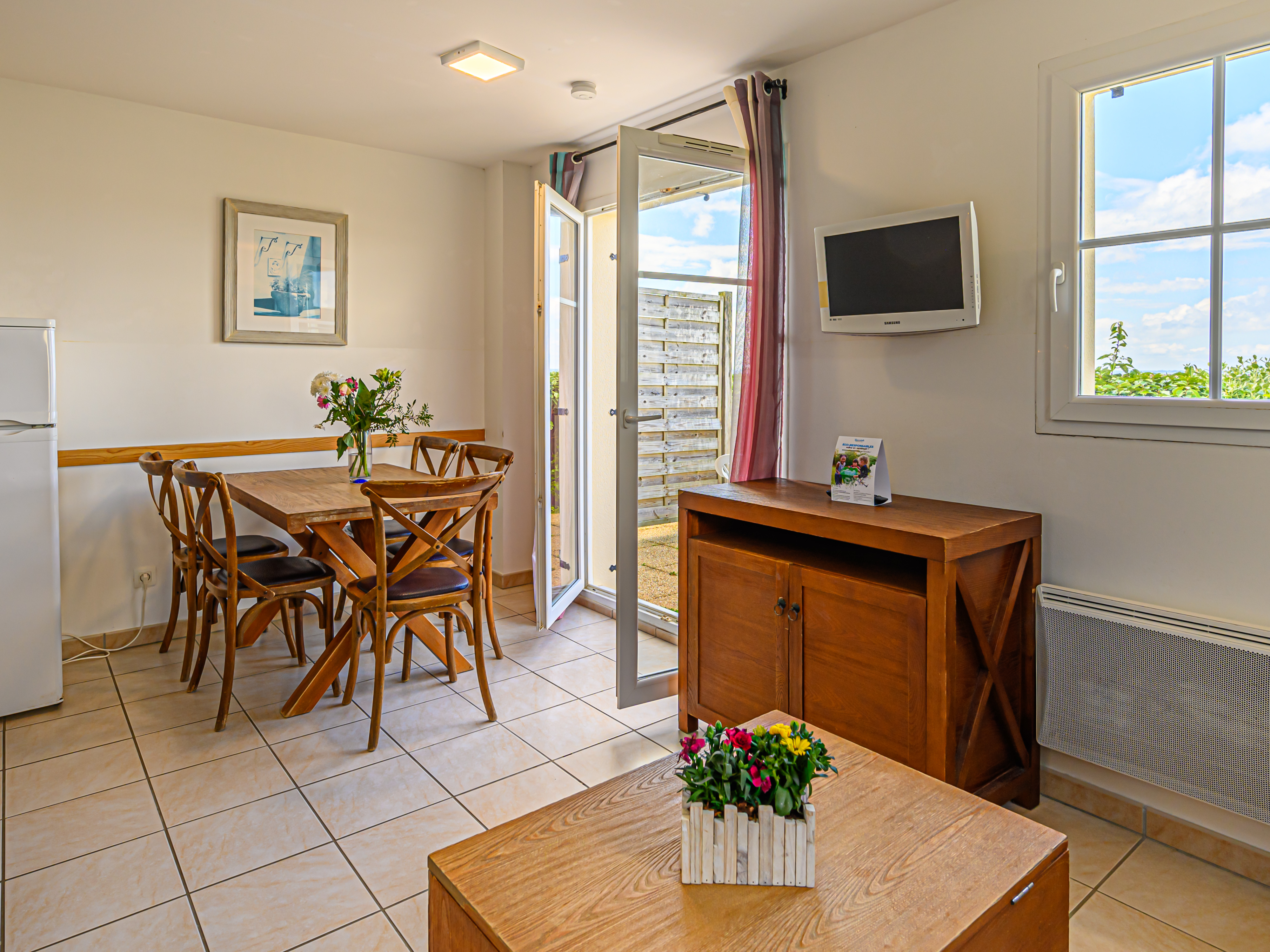 Home Capacity 6 Two Bedrooms