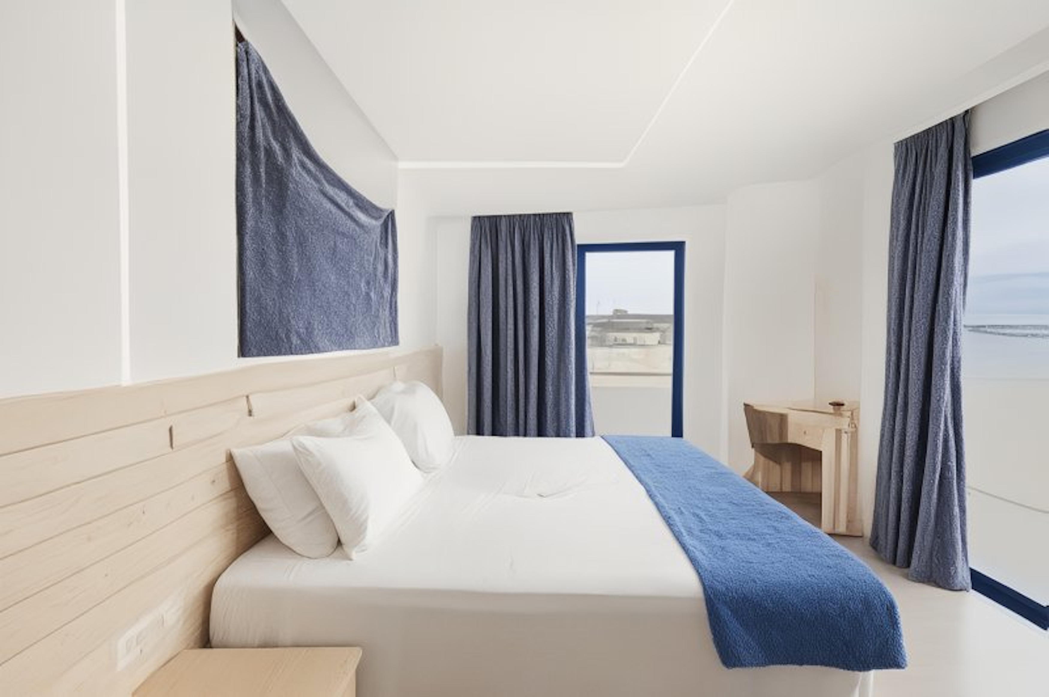 Twin Superior with Views