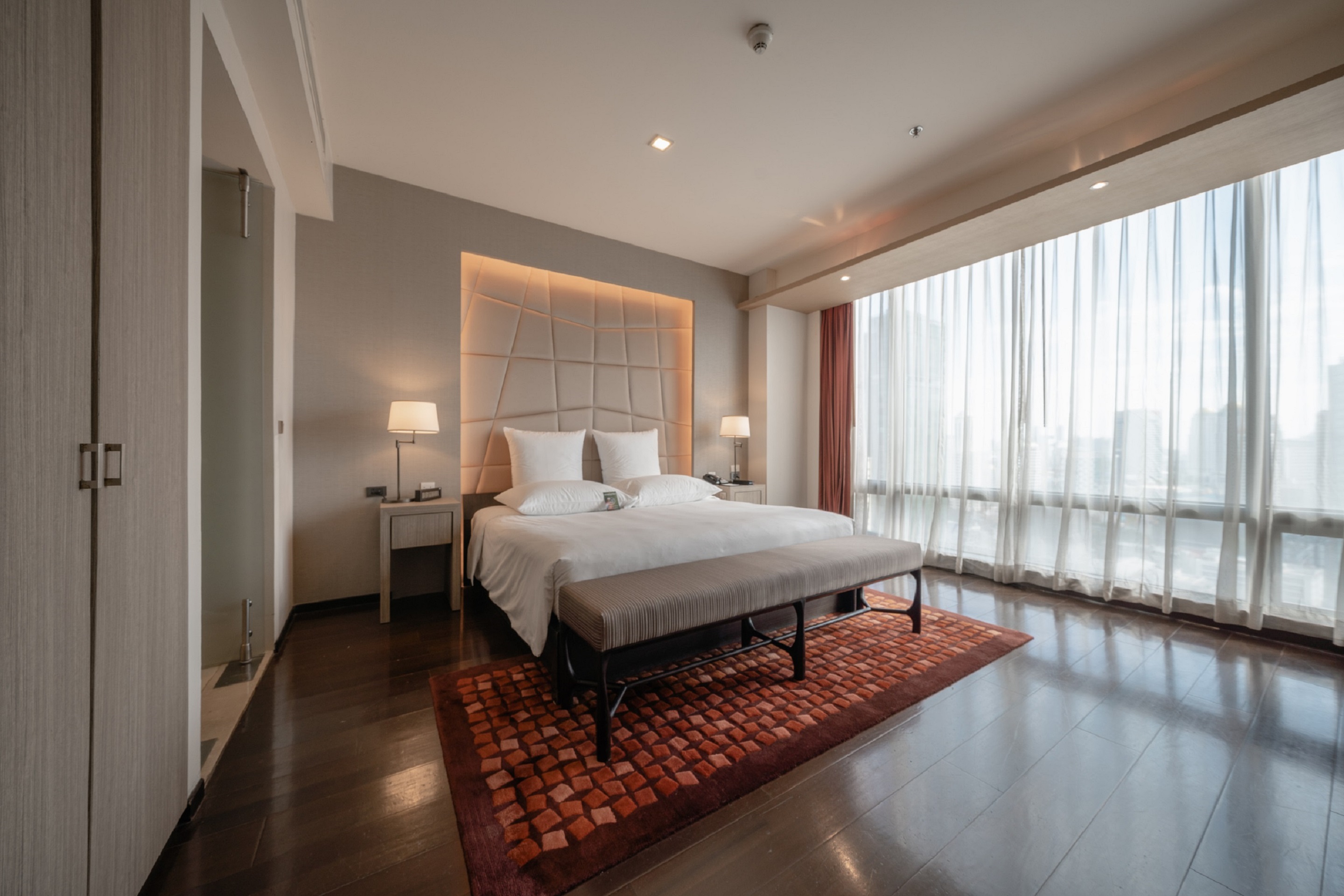 Double Deluxe King Bed