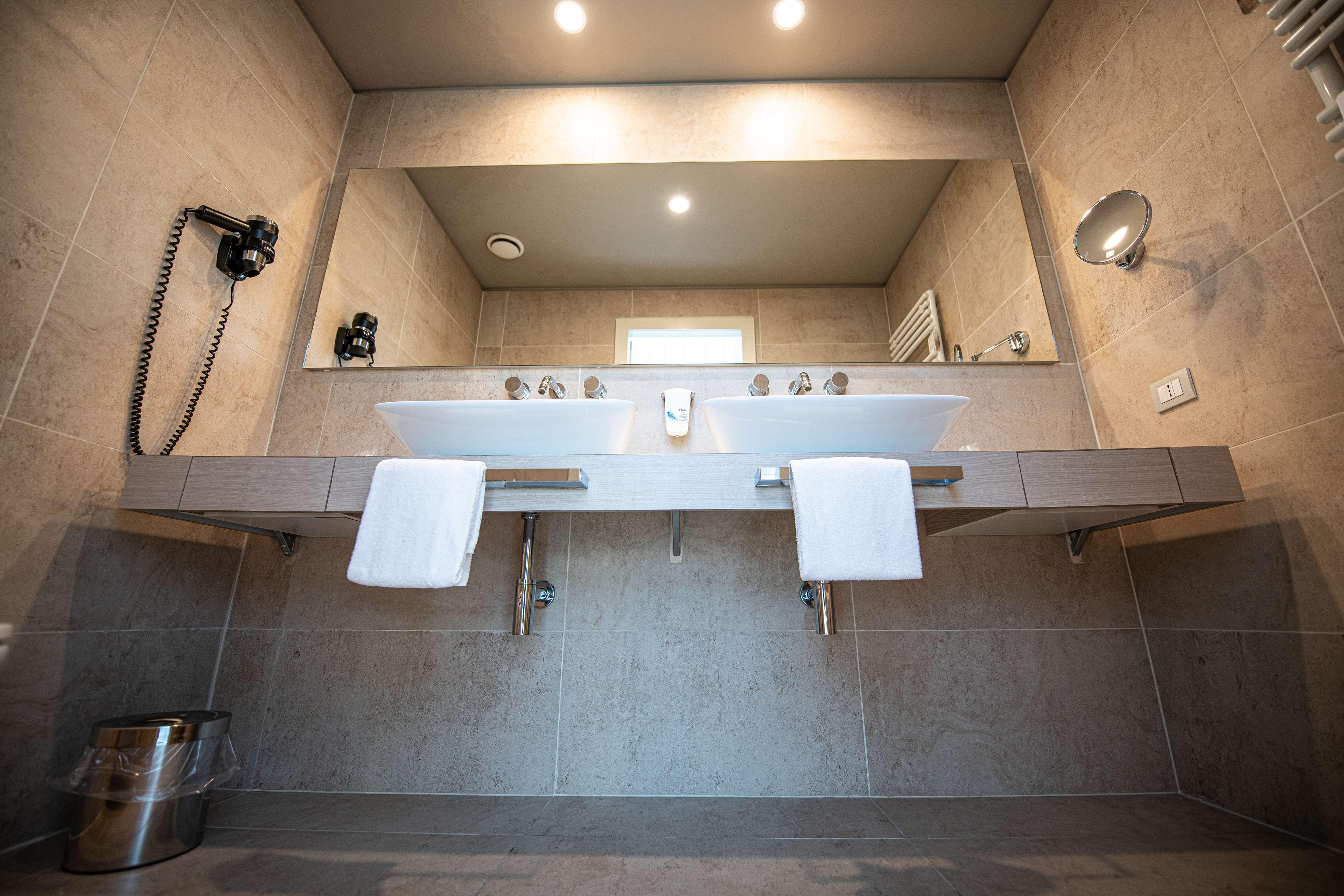 Double Superior King Bed