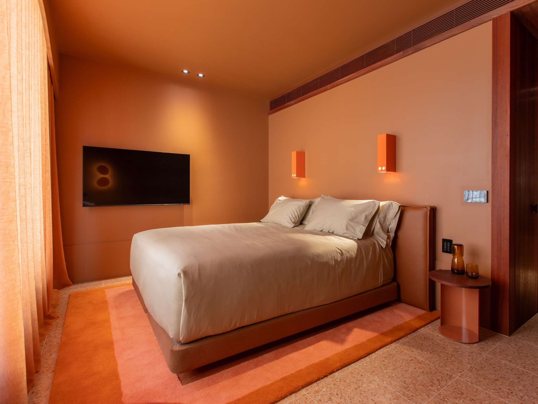 Double Accessible King Size Bed