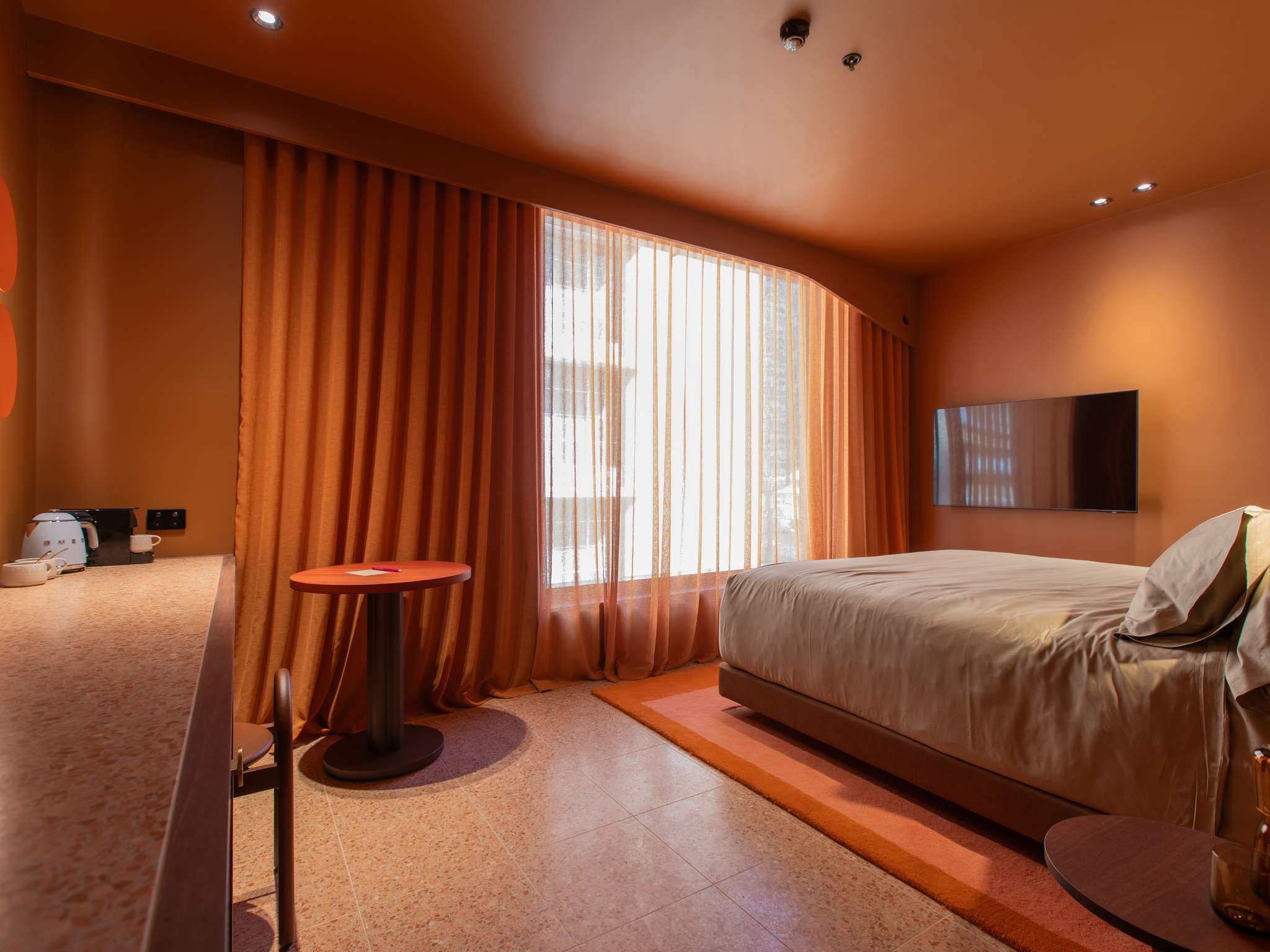 Double Accessible King Size Bed