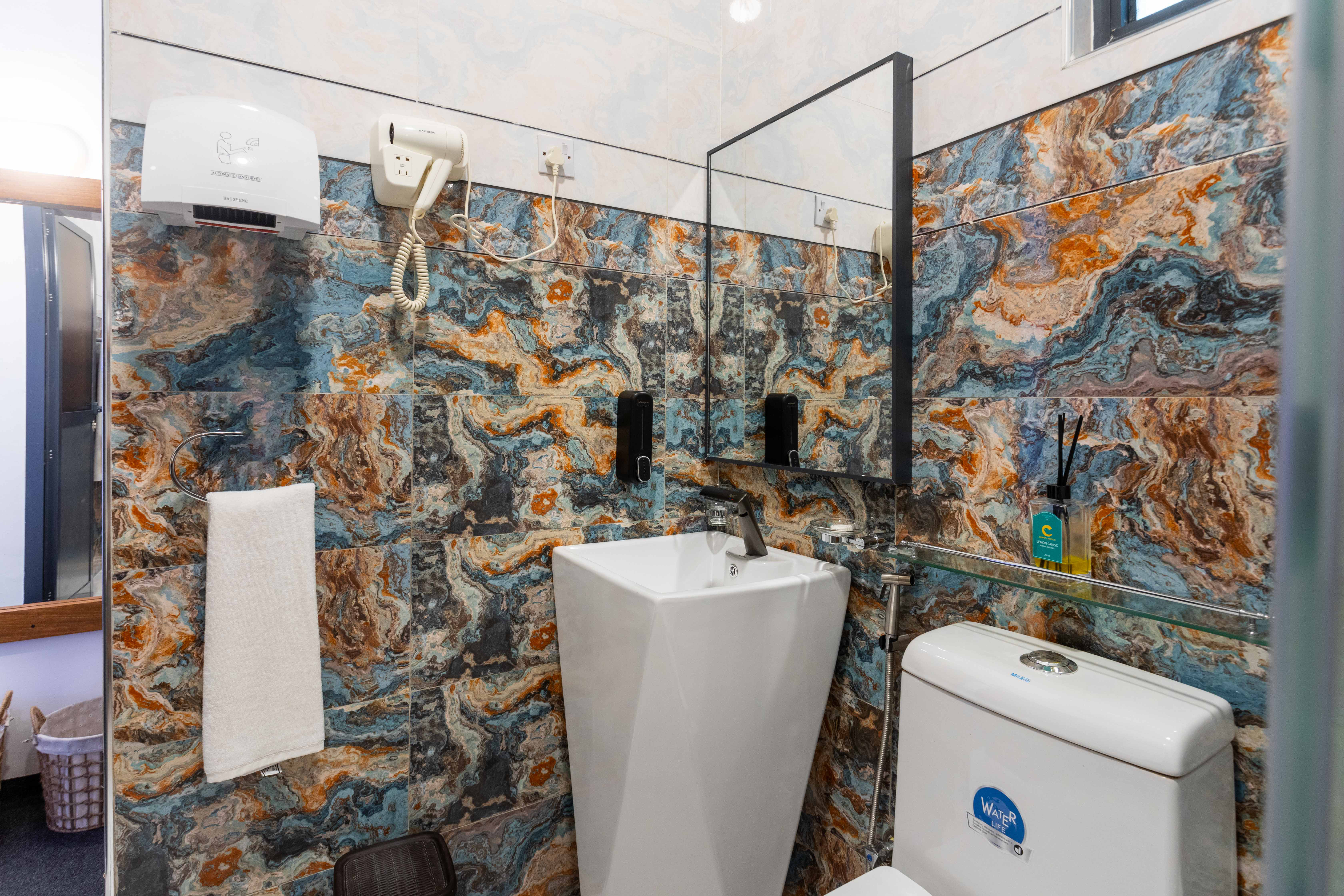 Twin Luxury One Bedroom