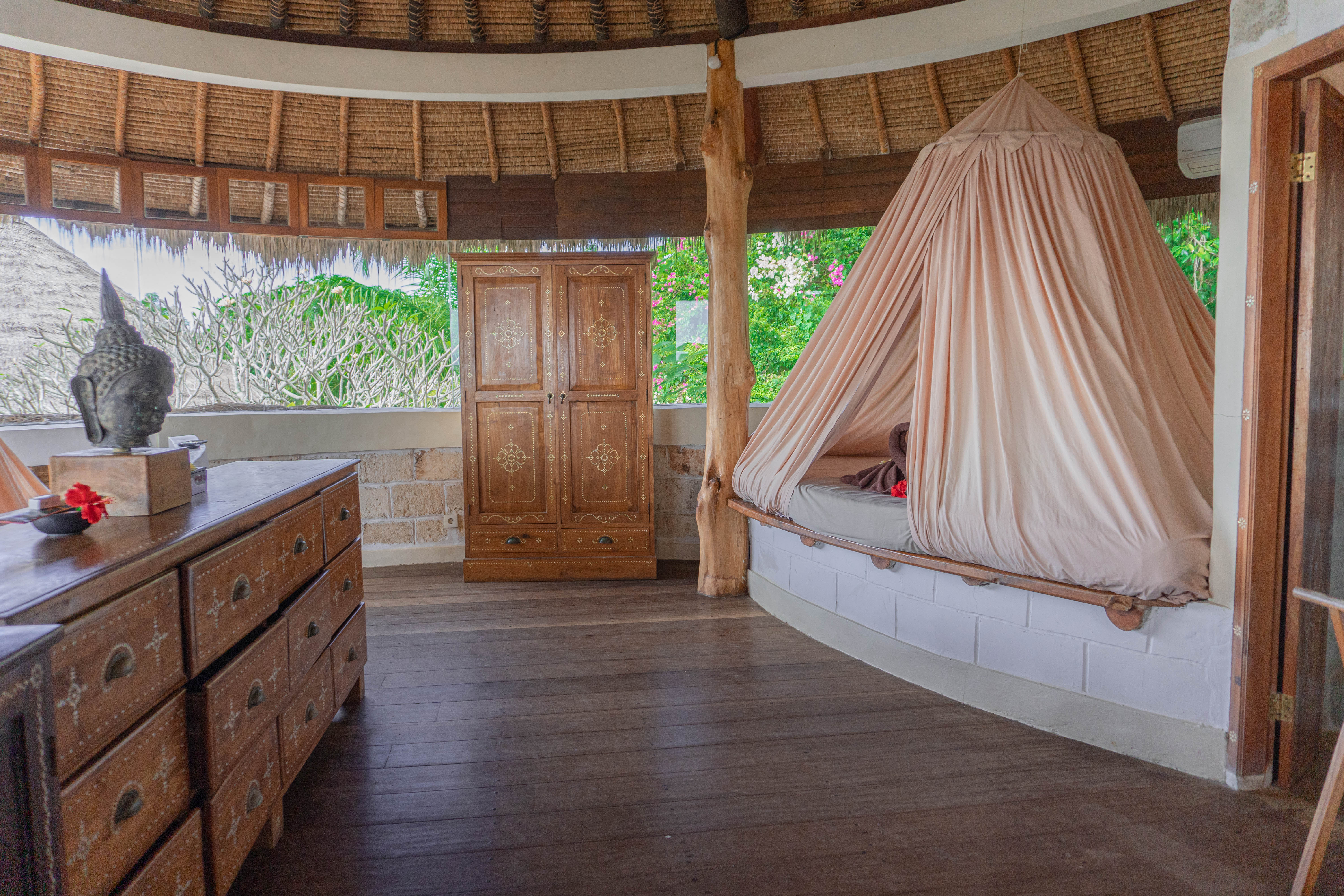 Villa Three Bedrooms Three Bathrooms