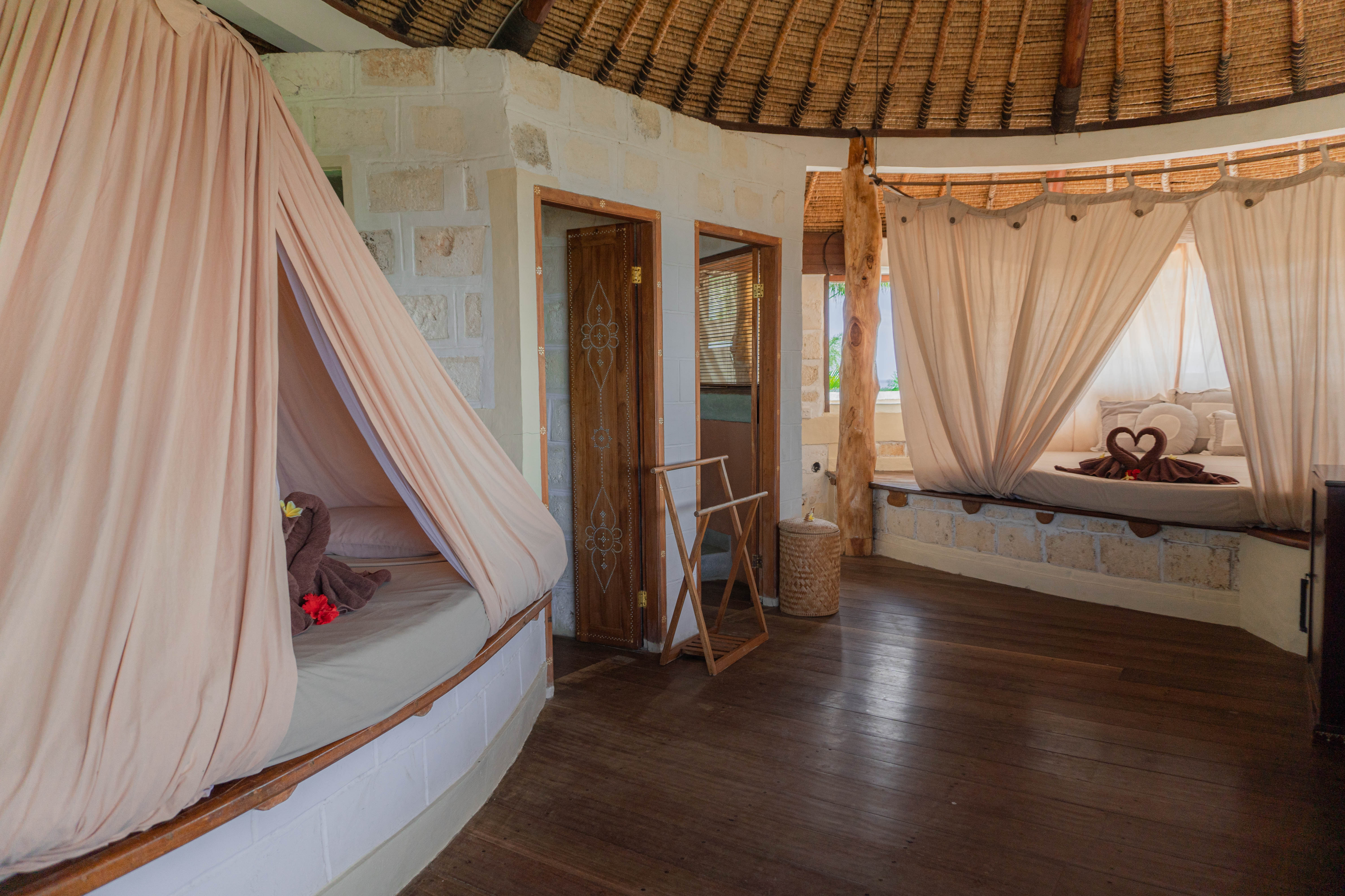 Villa Three Bedrooms Three Bathrooms