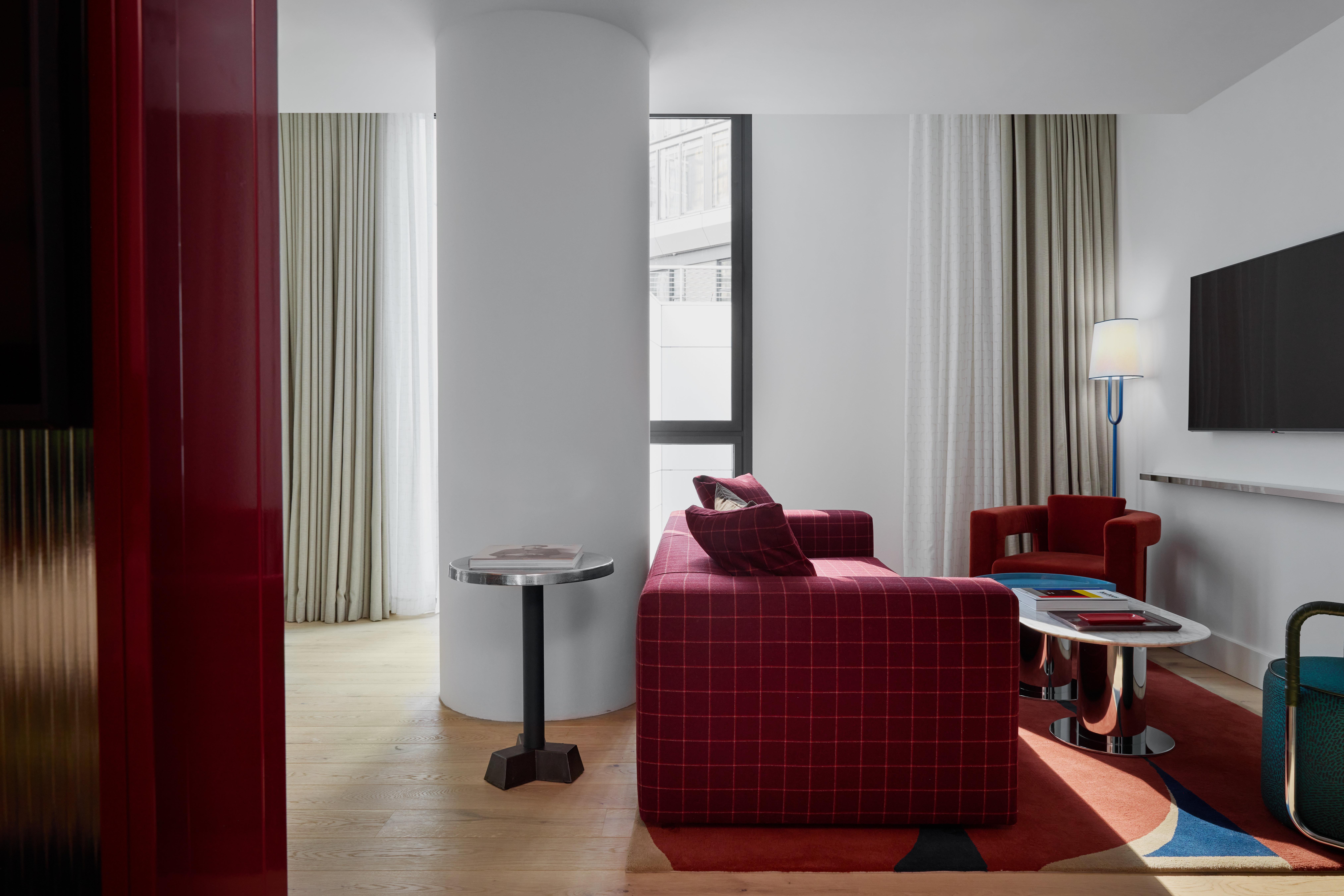 Studio King Size Bed