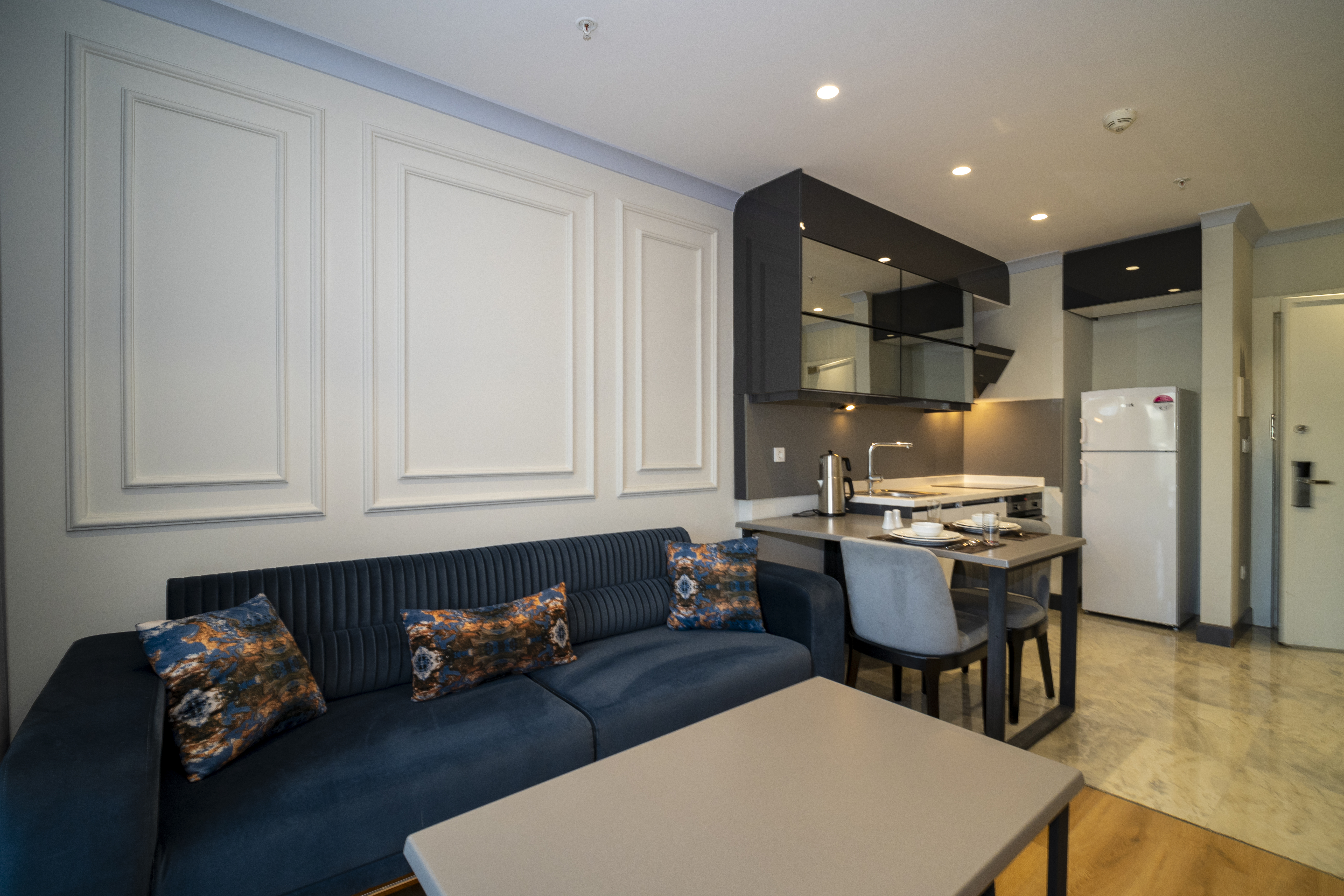 Apartment with Balcony