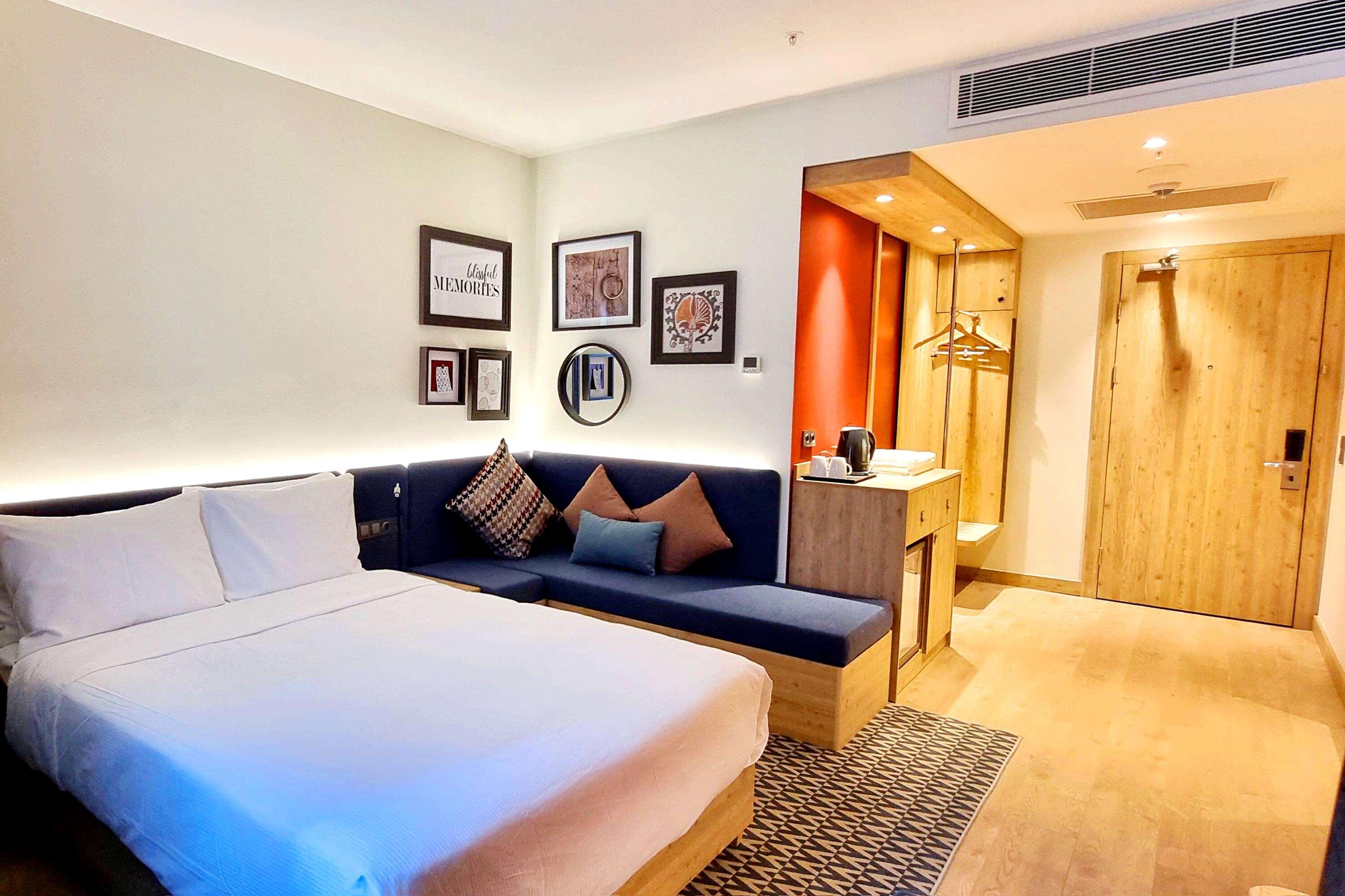 Double Deluxe Queen Bed