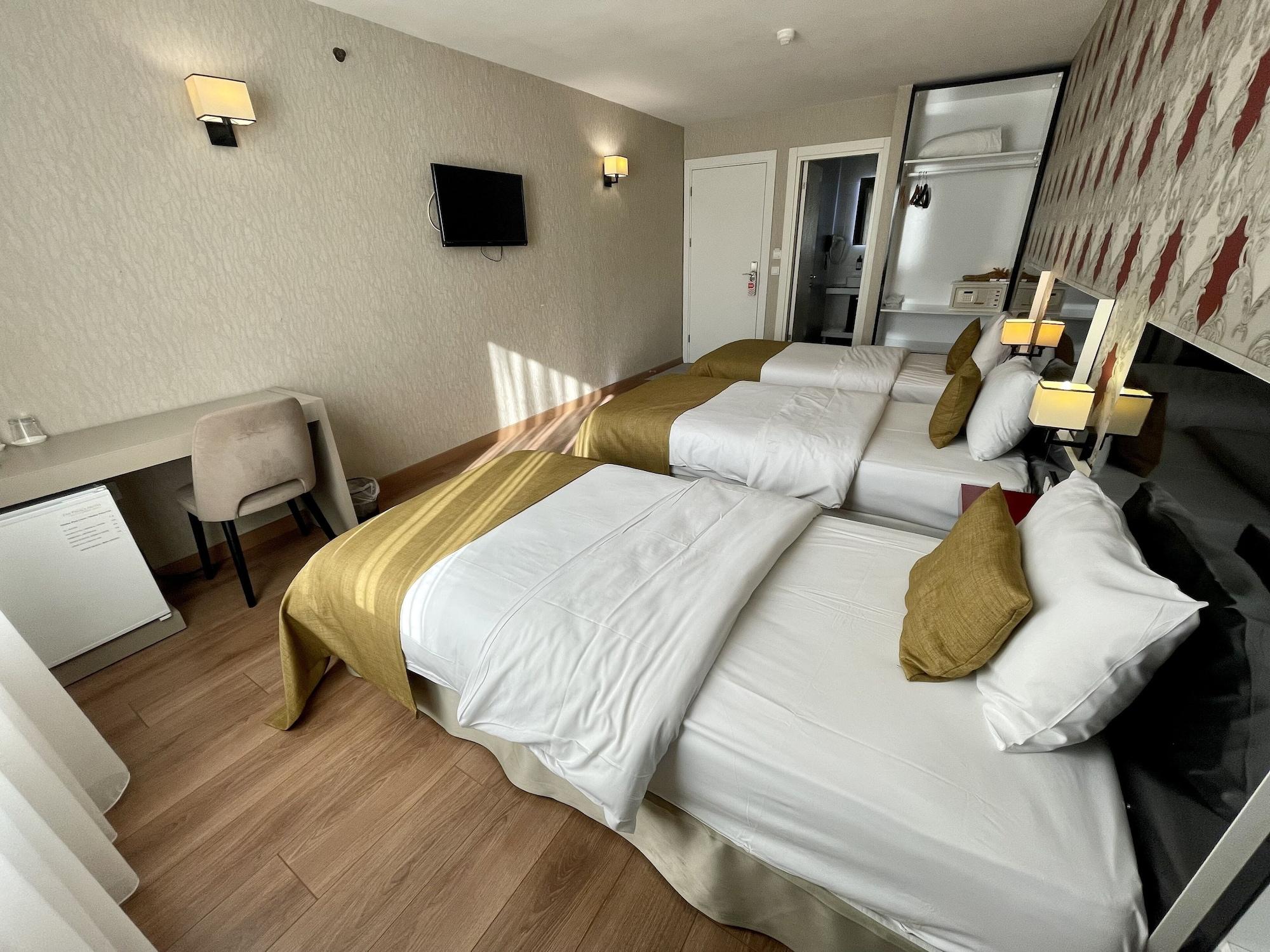 Room Two Double Beds