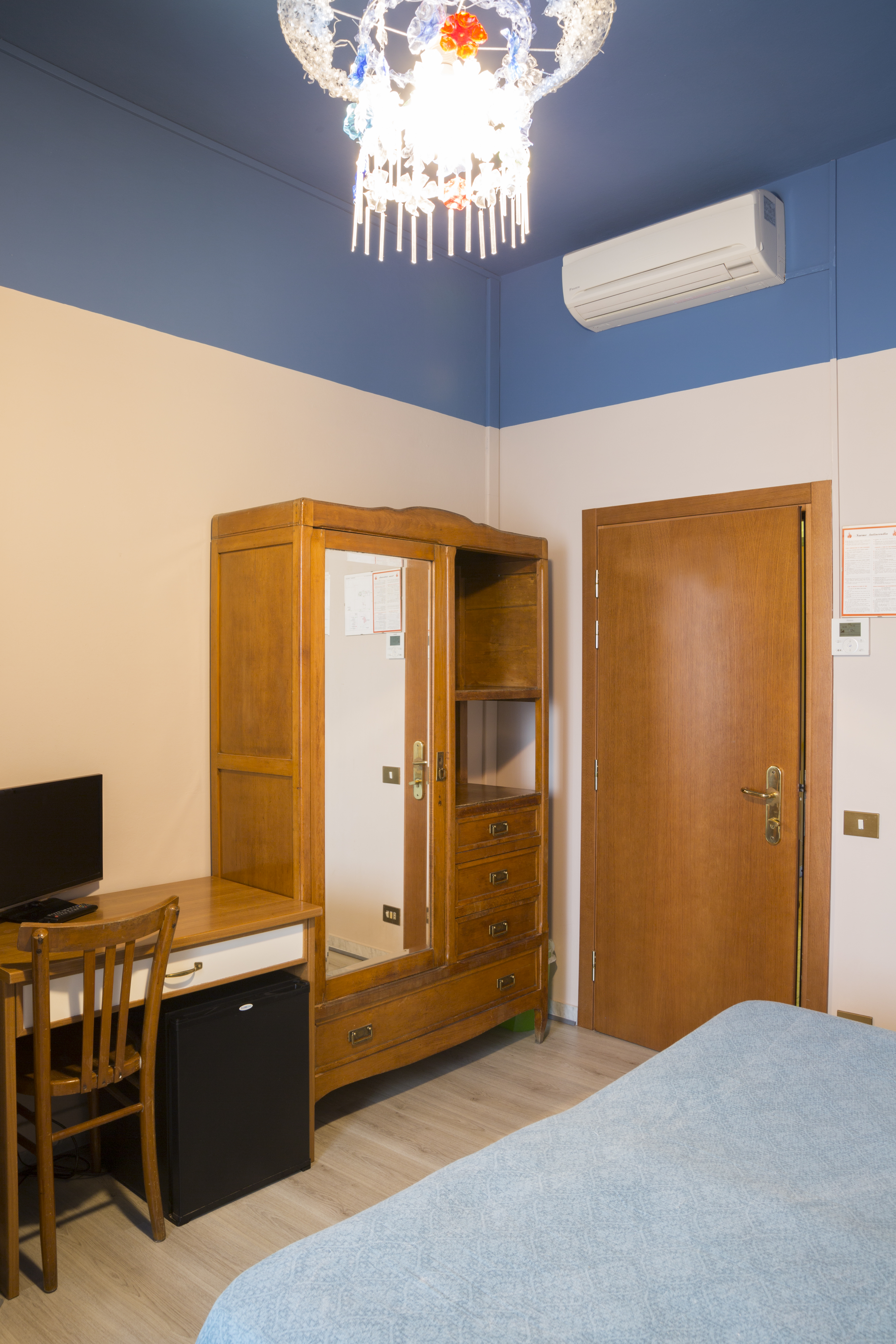 Double or Twin Standard