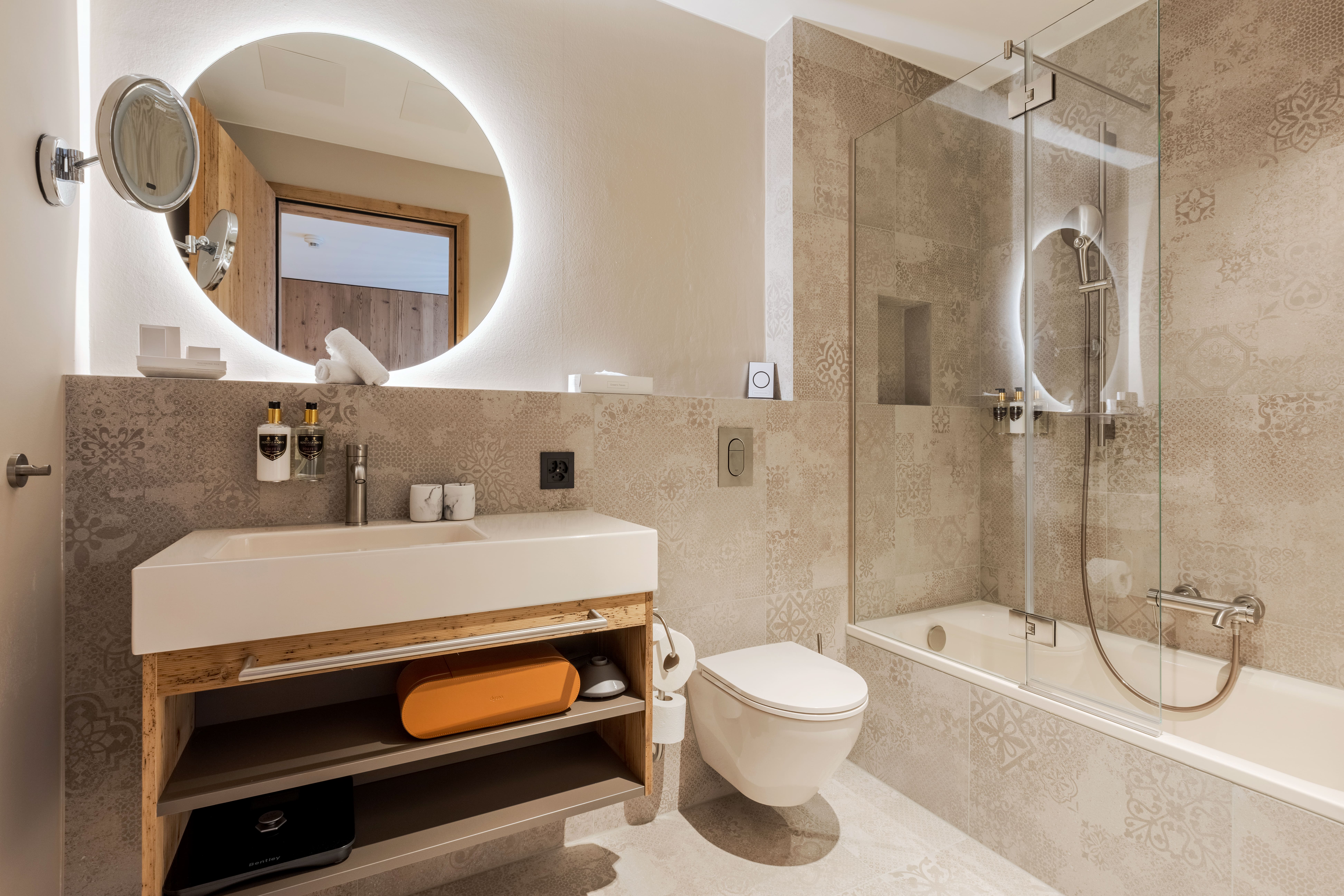 Apartment Two Bedrooms Two Bathrooms