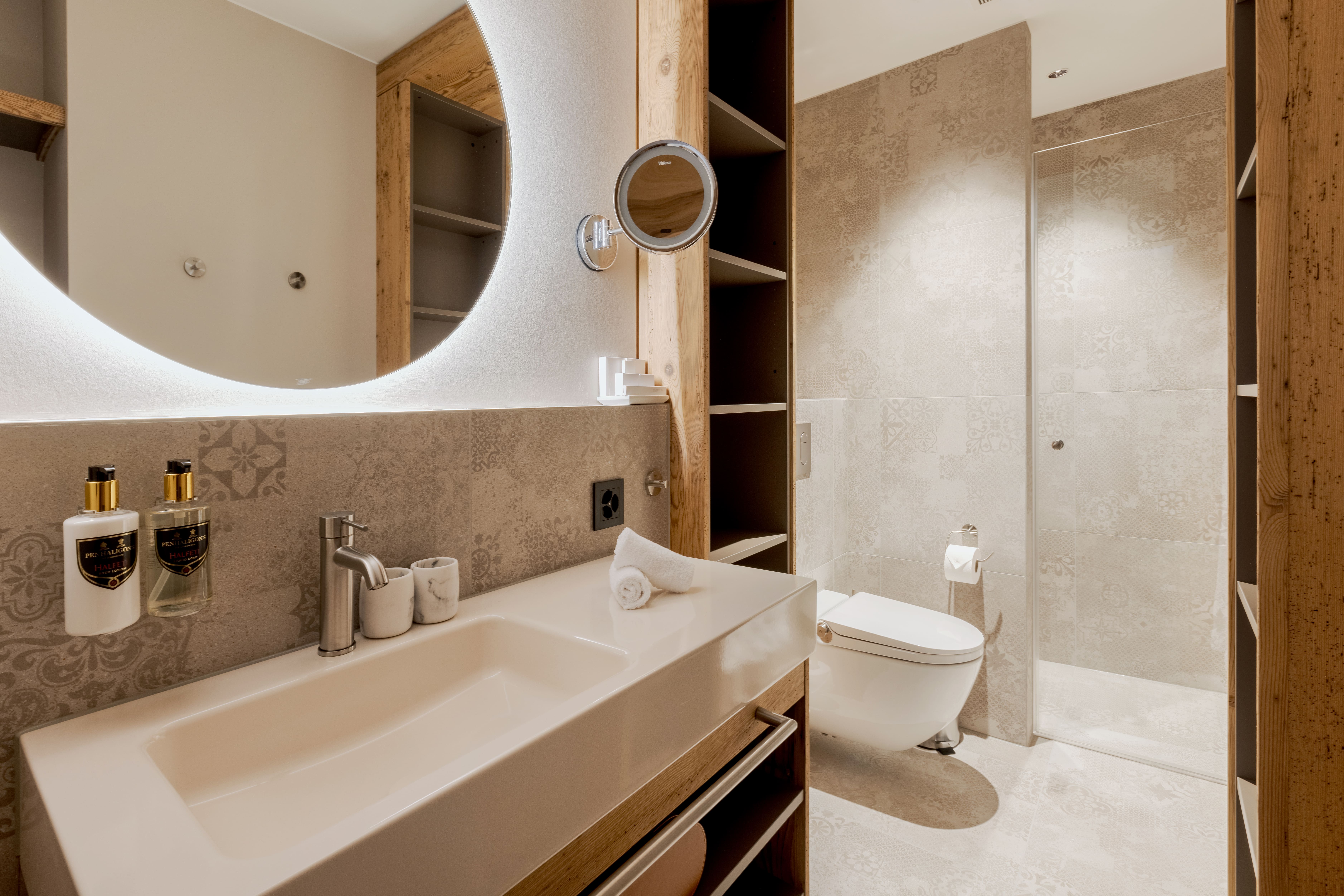 Apartment with Views