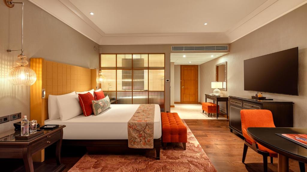 Double King Size Bed