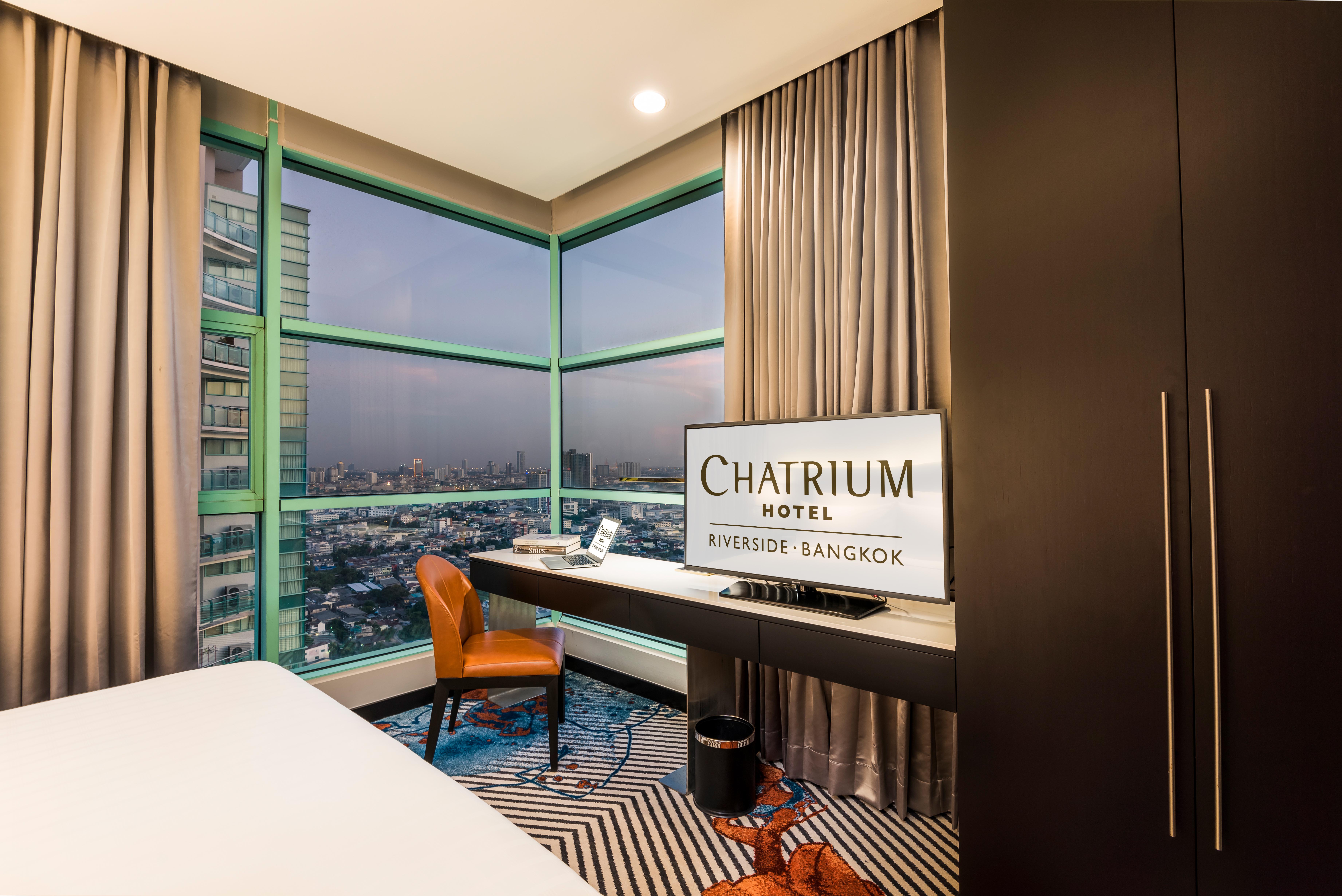 Suite Club City View