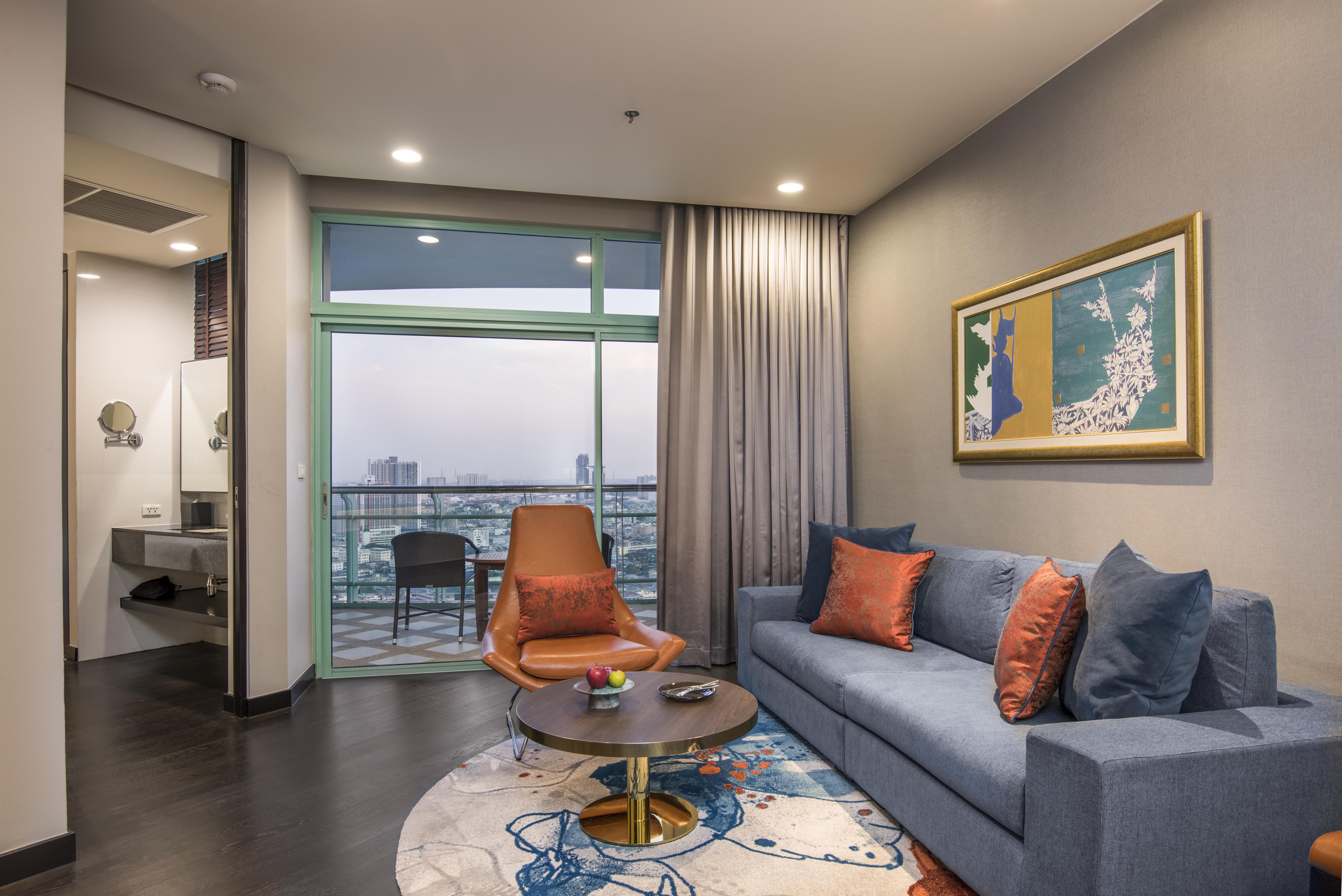 Suite Club City View