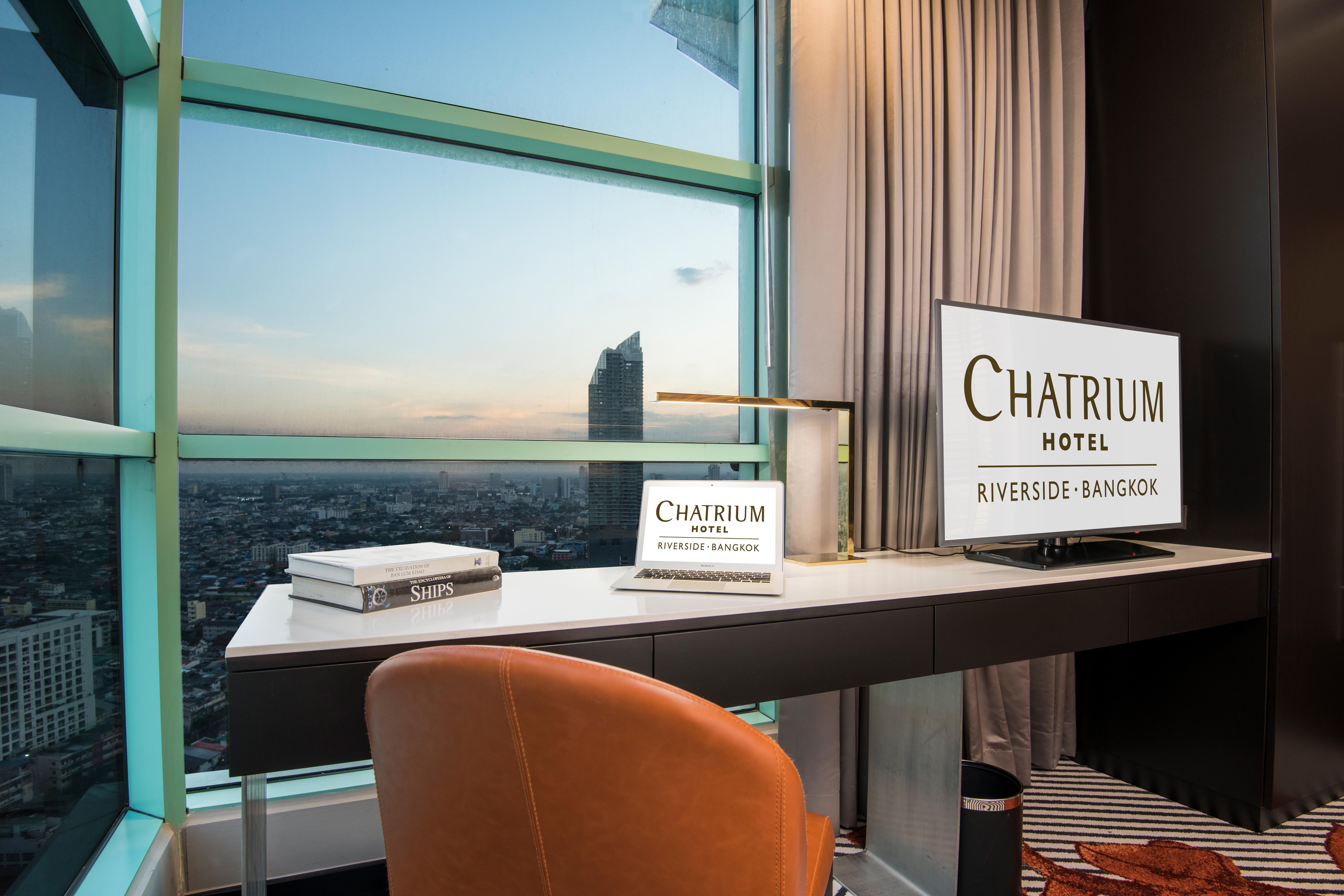 Suite Club City View