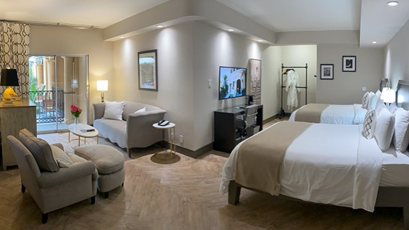 Junior Suite Two Queen Beds