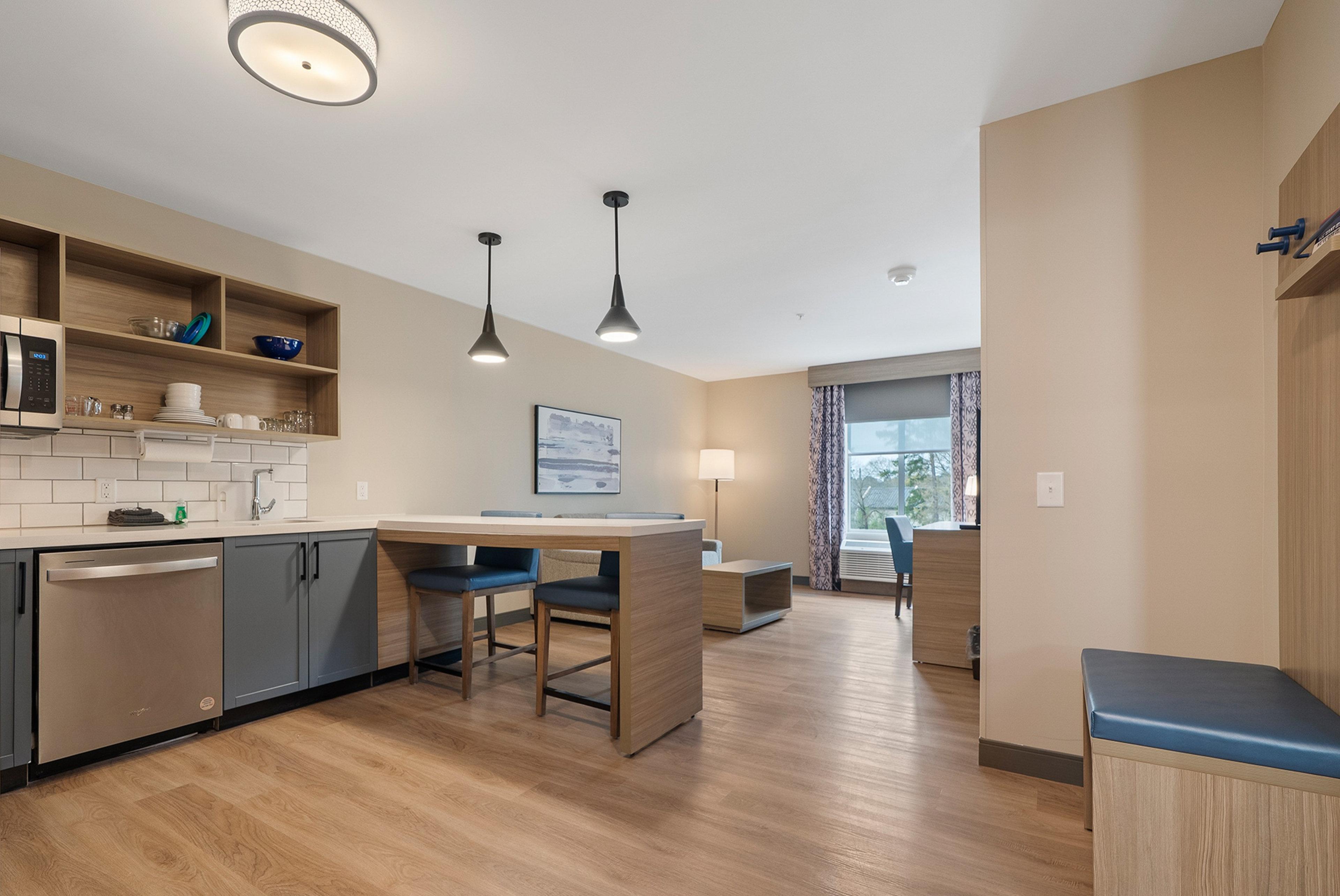 Suite Accessible King Size Bed