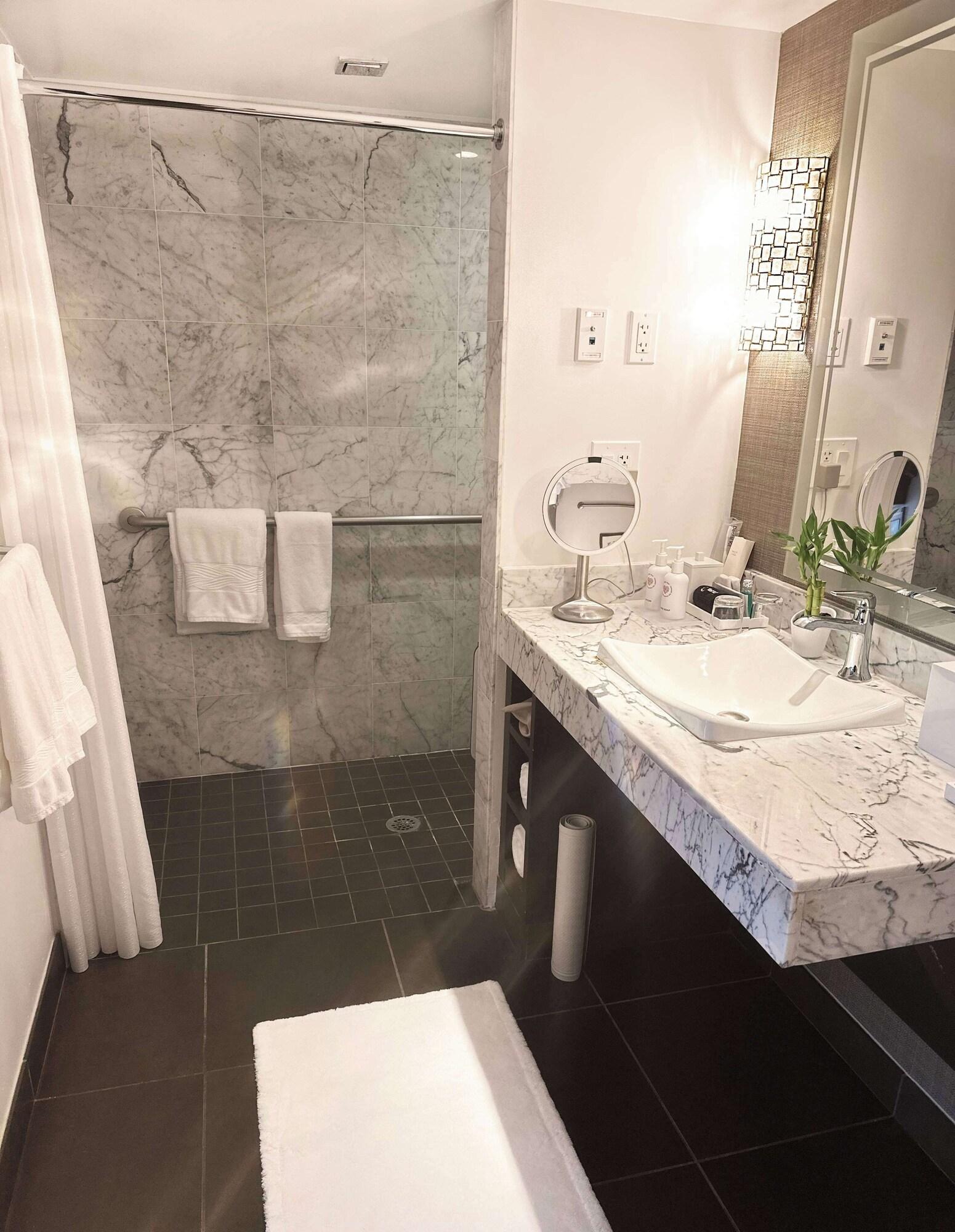 Suite Accessible with Views