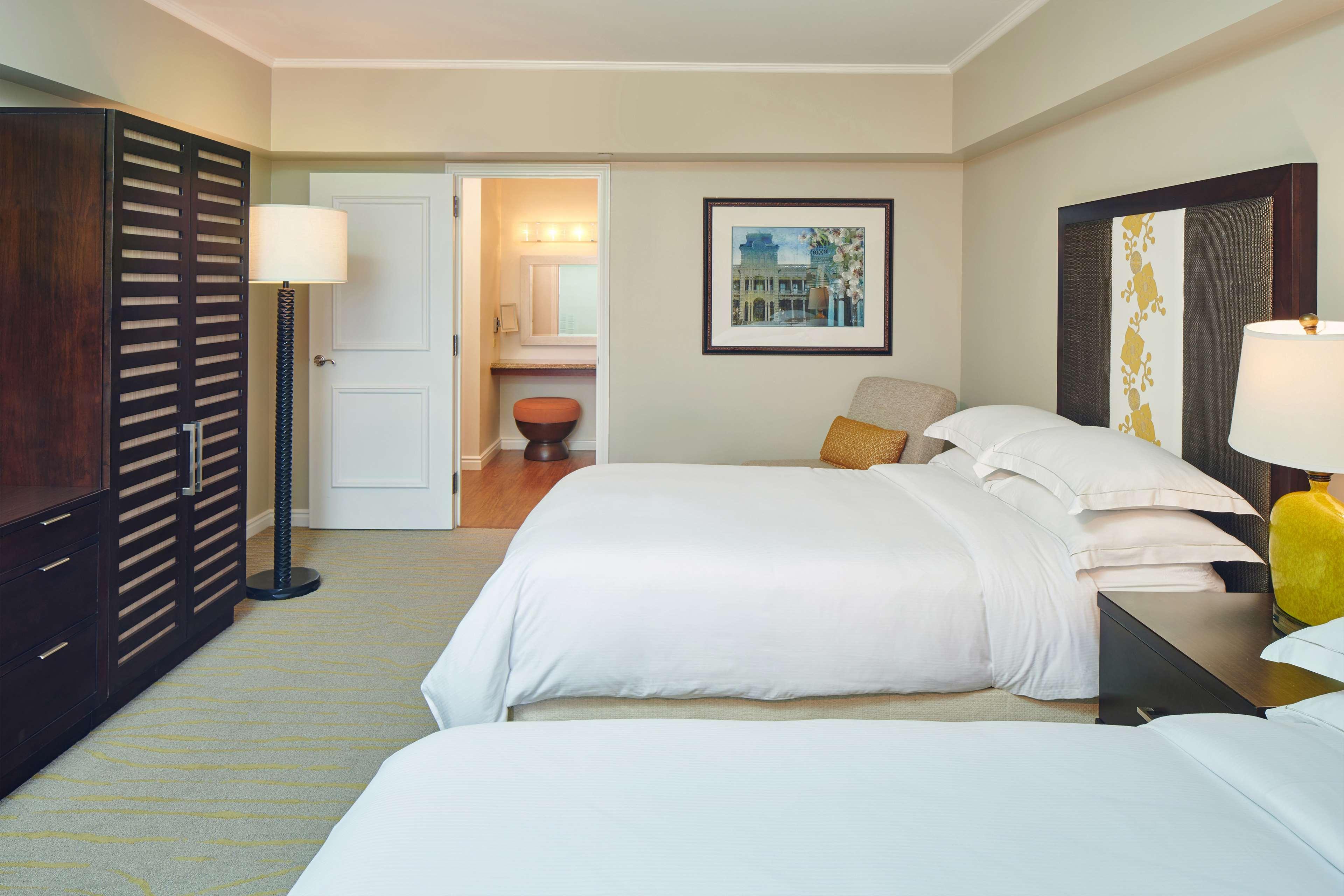 Suite Ocean View Two Double Beds